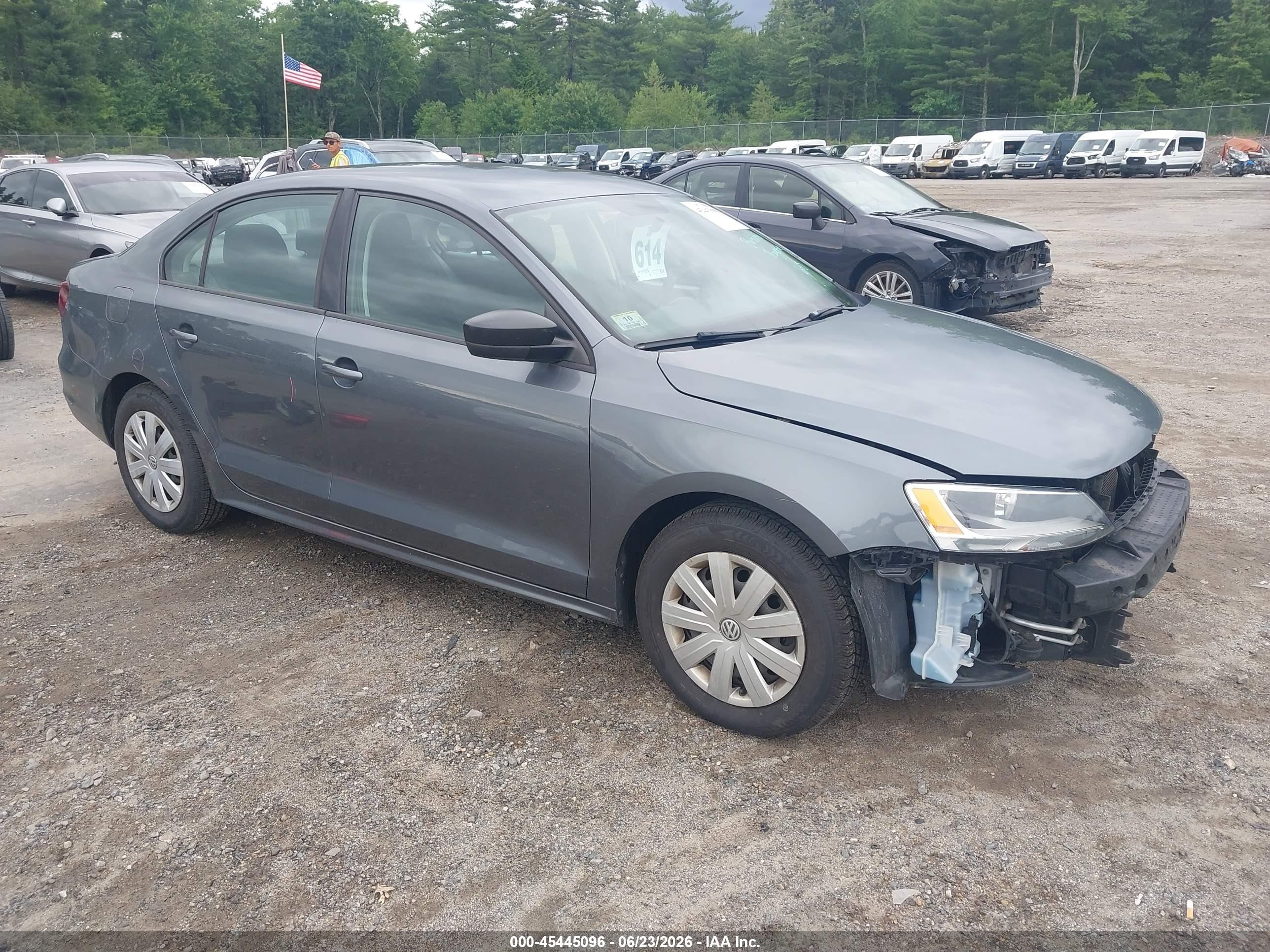 2015 Volkswagen Jetta S, VIN 3VW2K7AJ0FM400324 — Side