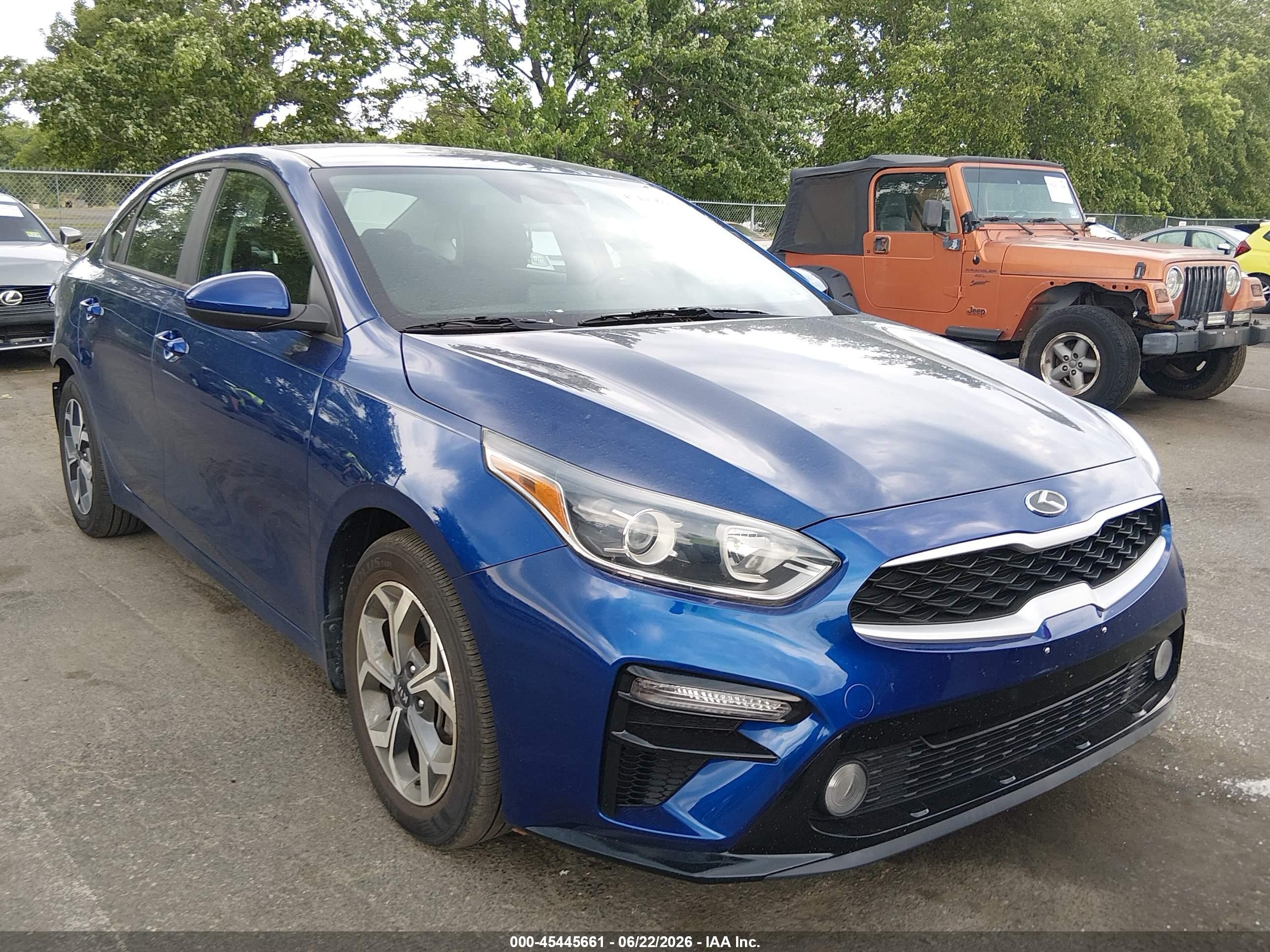 2021 Kia Forte LXS, VIN 3KPF24AD8ME284276 — Rear end