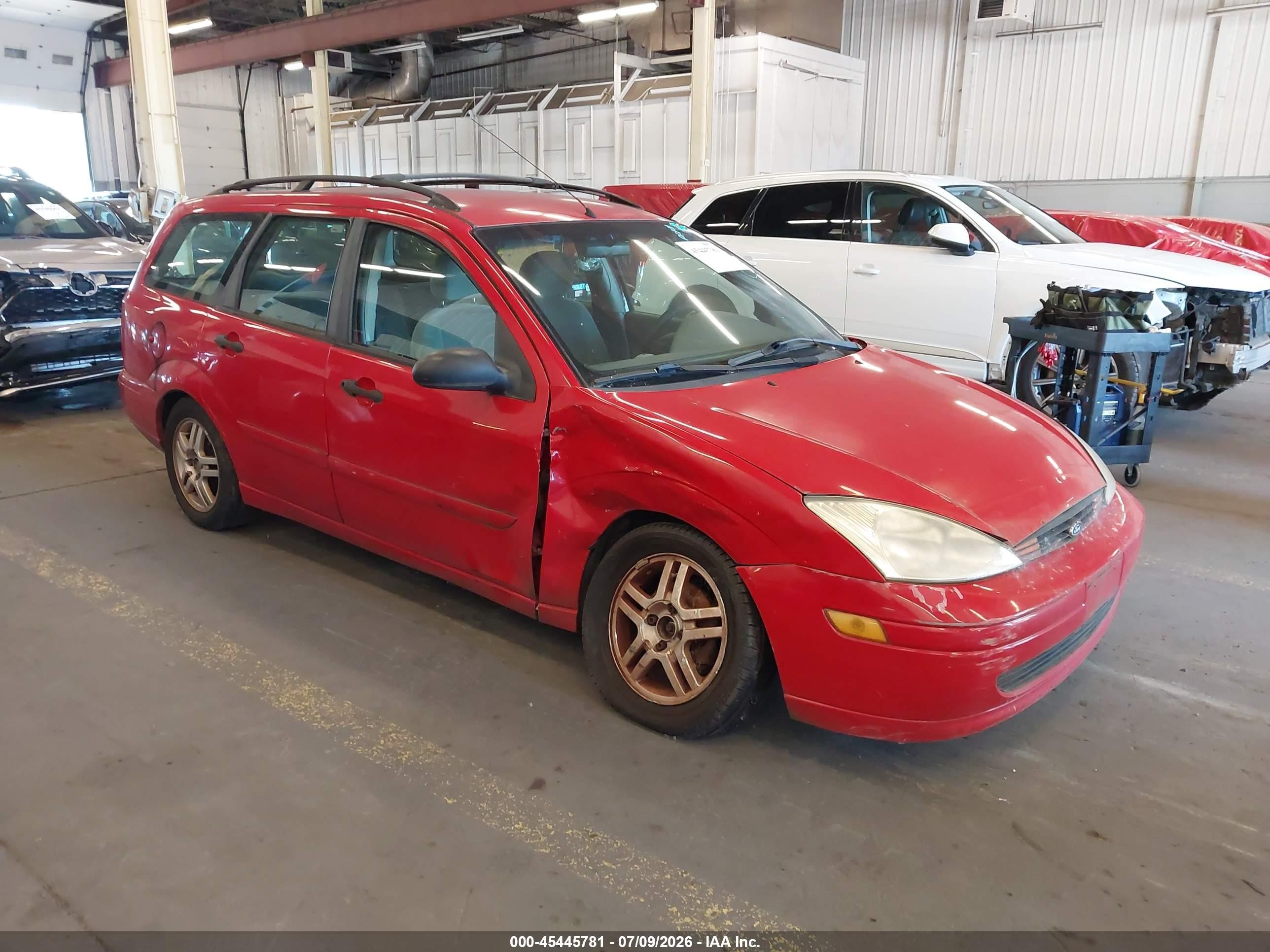 2000 Ford Focus SE Fleet, VIN 1FAFP3639YW206148 — Перед