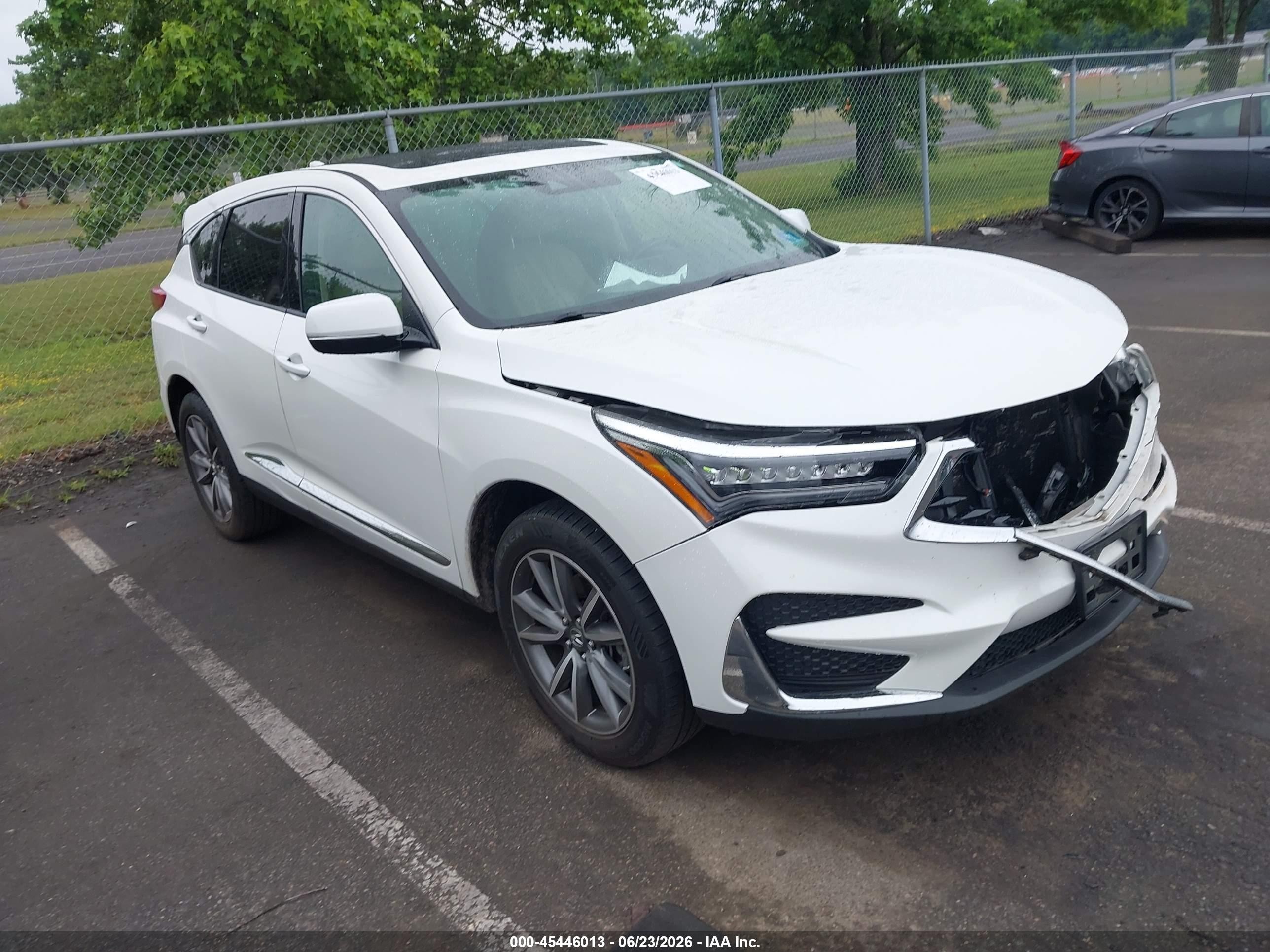 2020 Acura RDX Technology, VIN 5J8TC2H58LL033168 — Front end