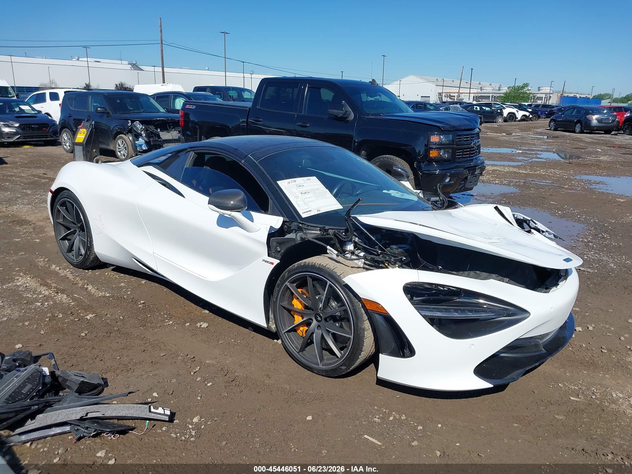 2020 McLaren 720S, VIN SBM14FCA1LW004227 — Front end