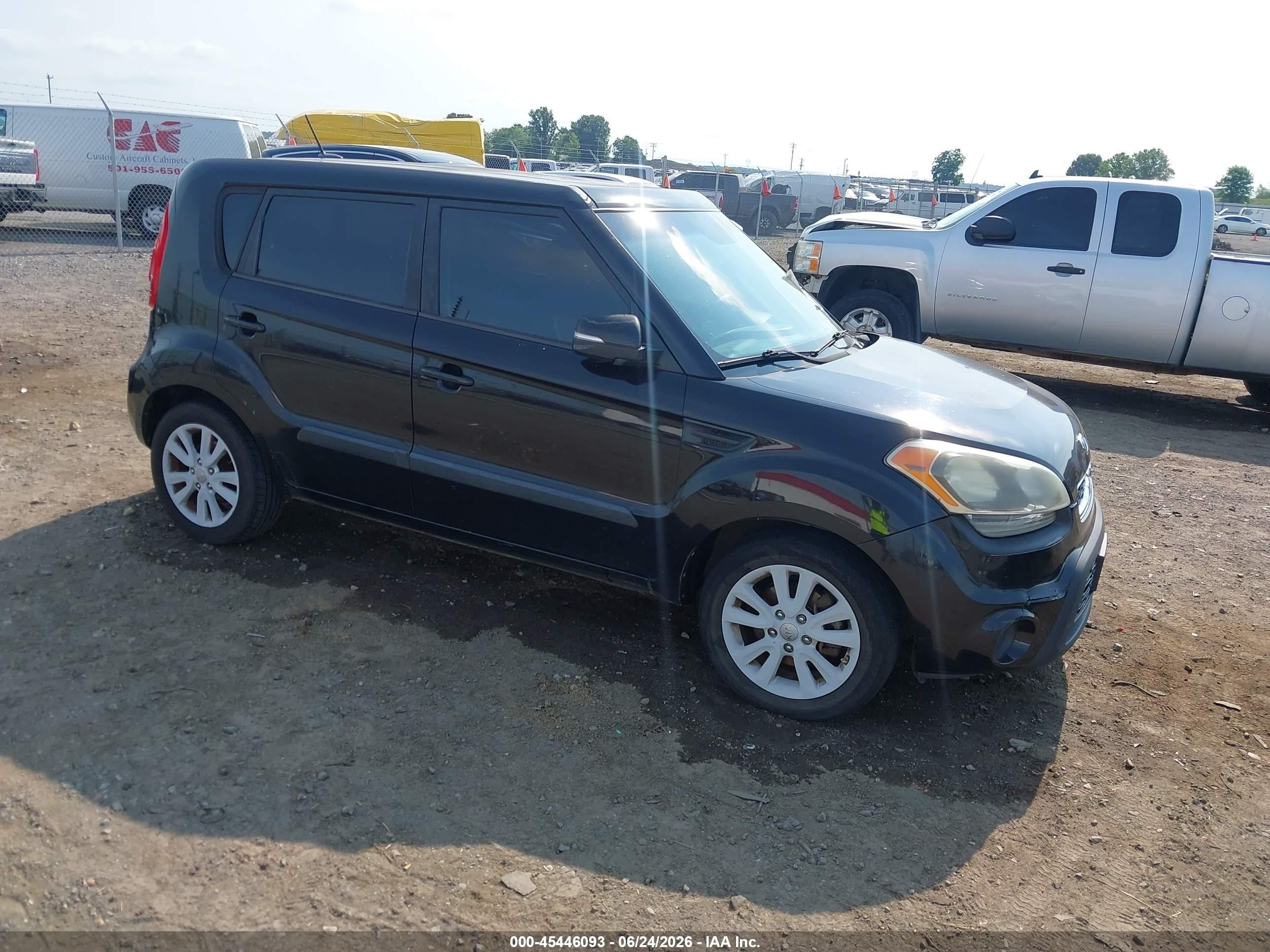 2012 Kia Soul +, VIN KNDJT2A63C7739126 — Front end