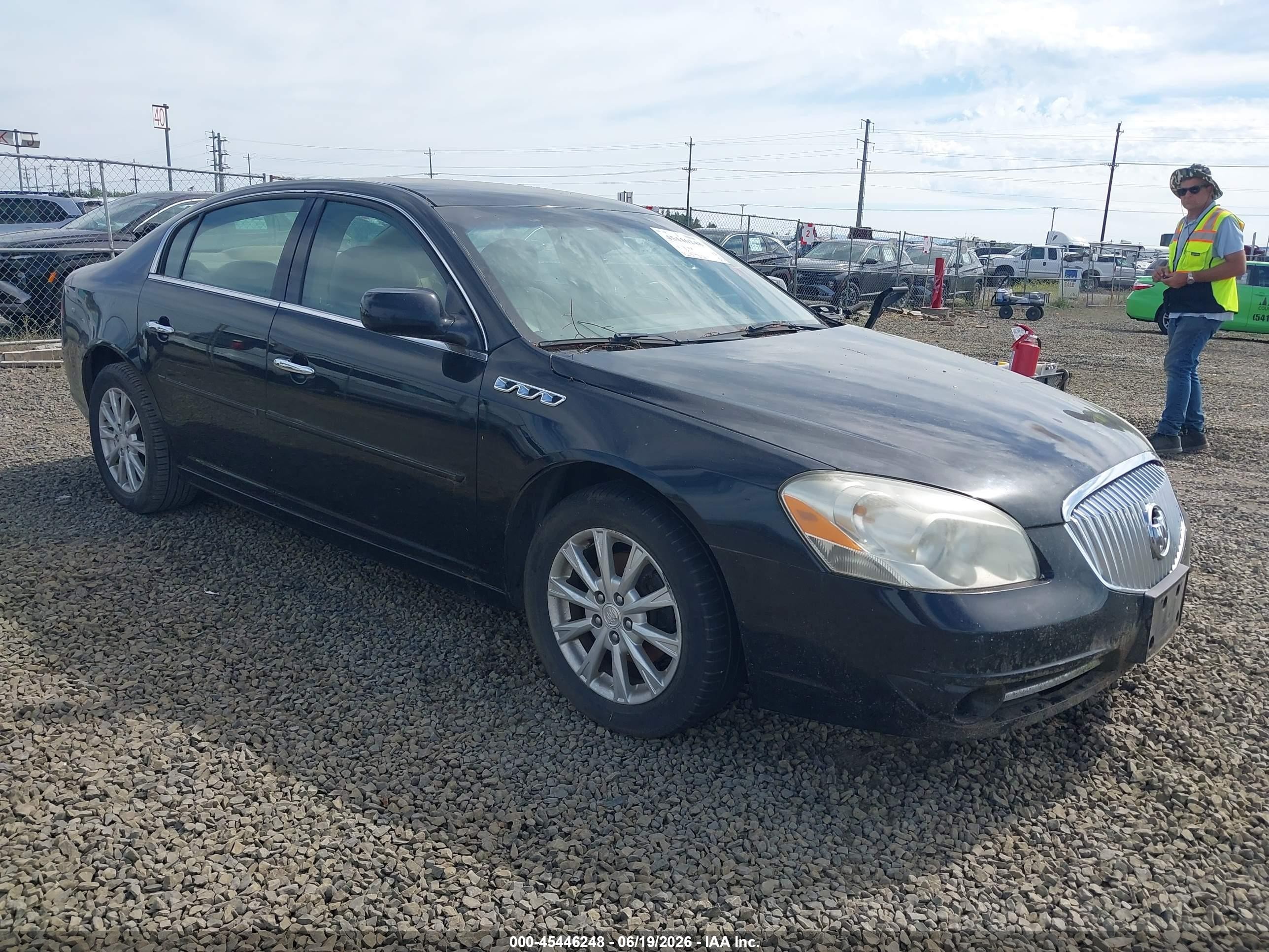 2010 Buick Lucerne CXL, VIN 1G4HC5EM6AU119275 — Normal wear