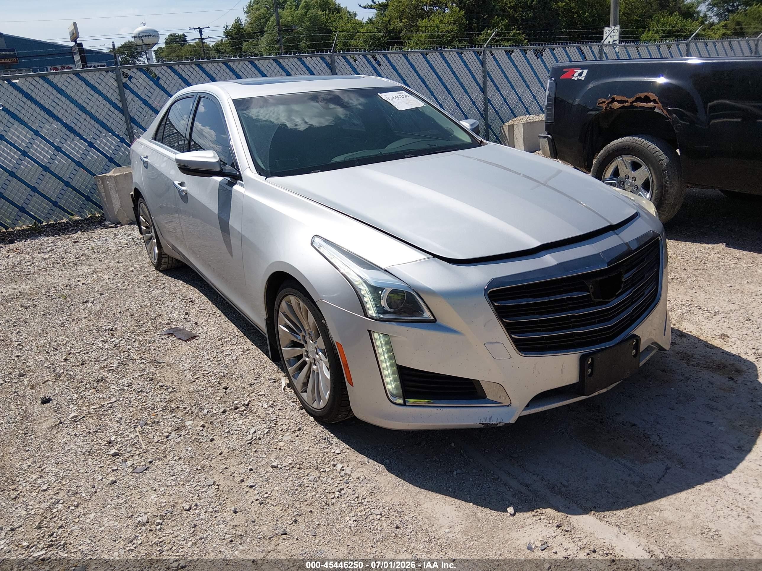2015 Cadillac CTS Luxury RWD, VIN 1G6AR5S38F0142123 — Rear end