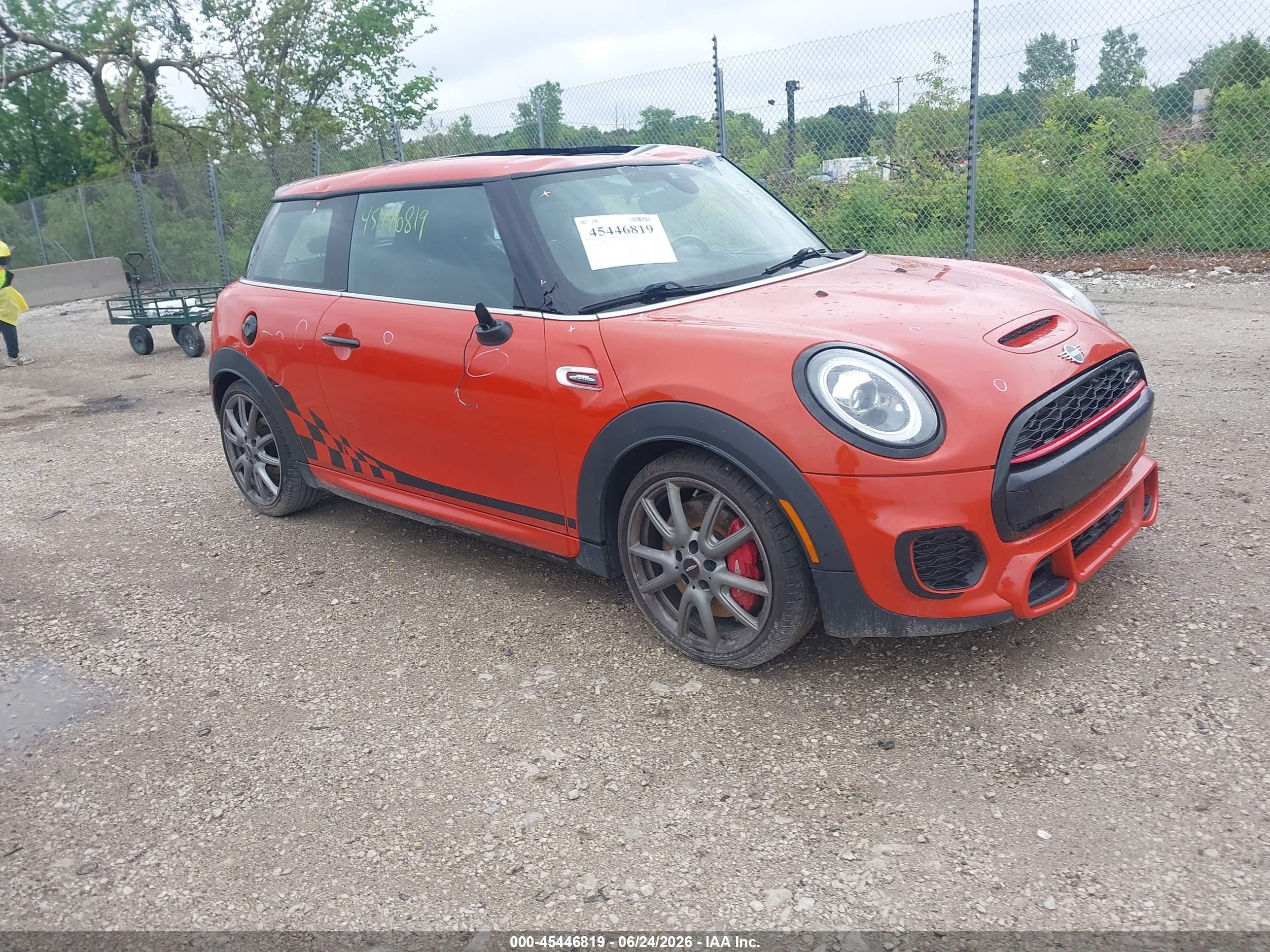 2019 MINI Hardtop John Cooper Works, VIN WMWXM9C56K2H81063 — Side