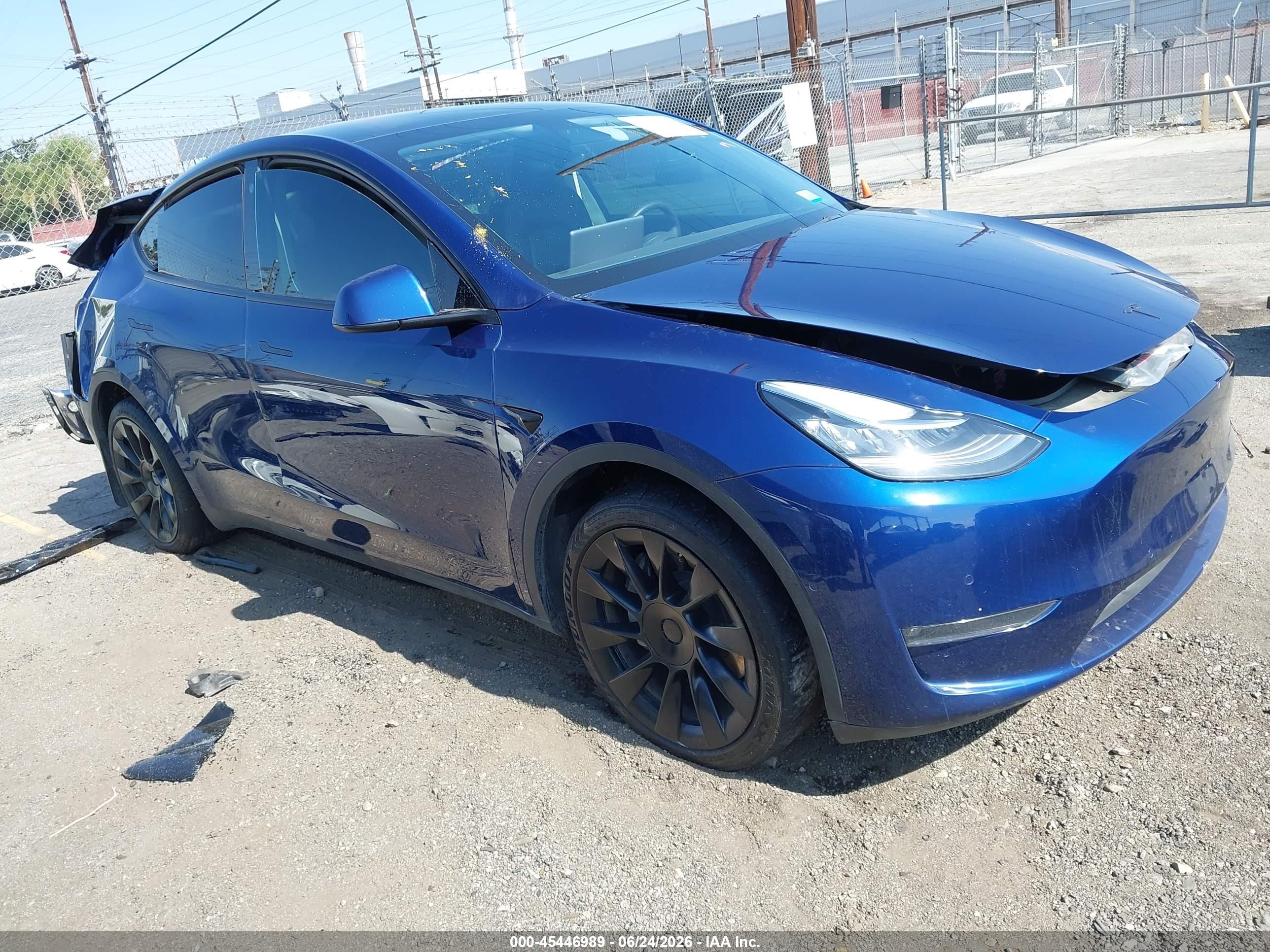 2021 Tesla Model Y Long Range, VIN 5YJYGDEE9MF287646 — Rear end