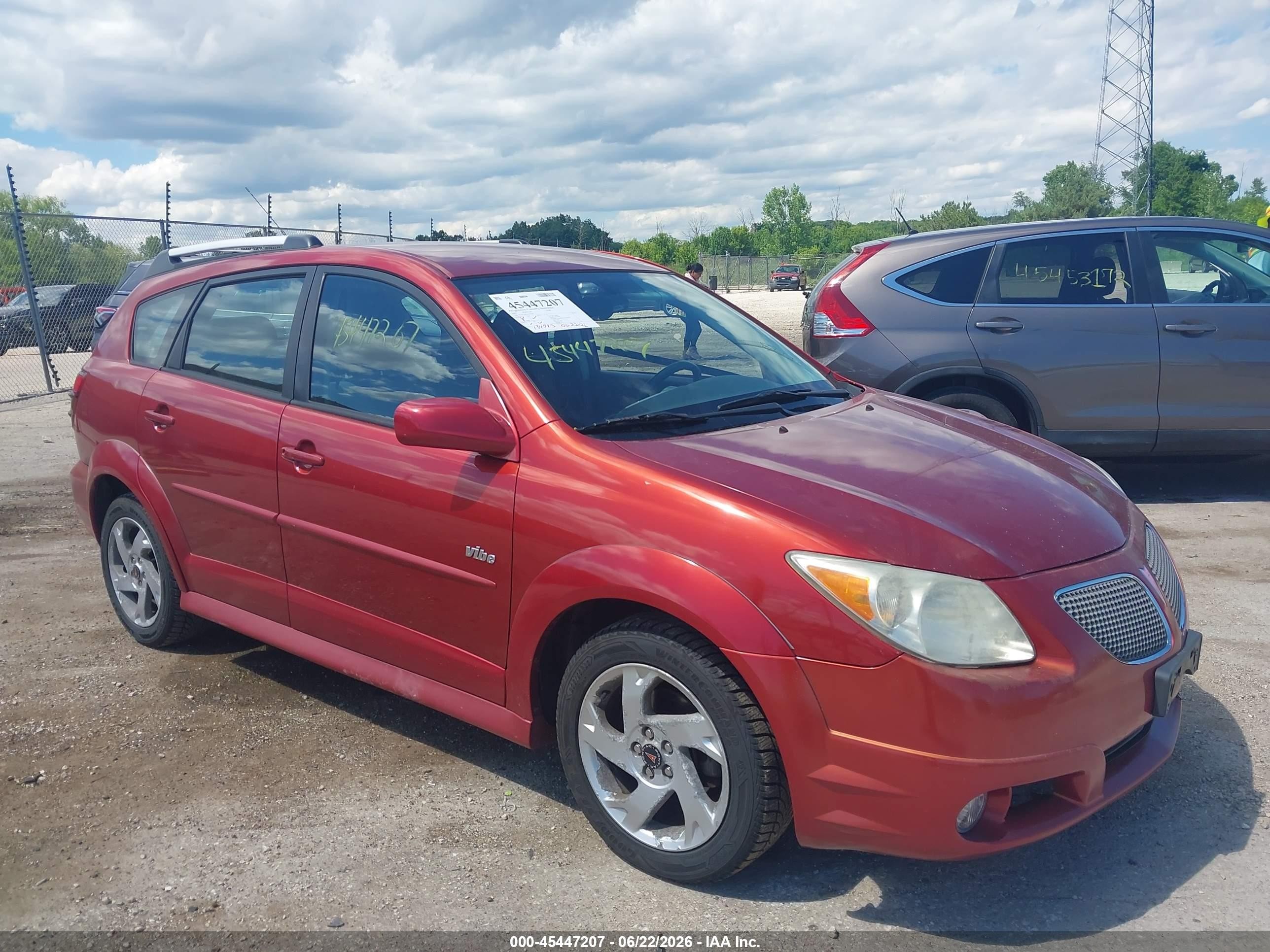 2007 Pontiac Vibe, VIN 5Y2SL65827Z424268 — Side