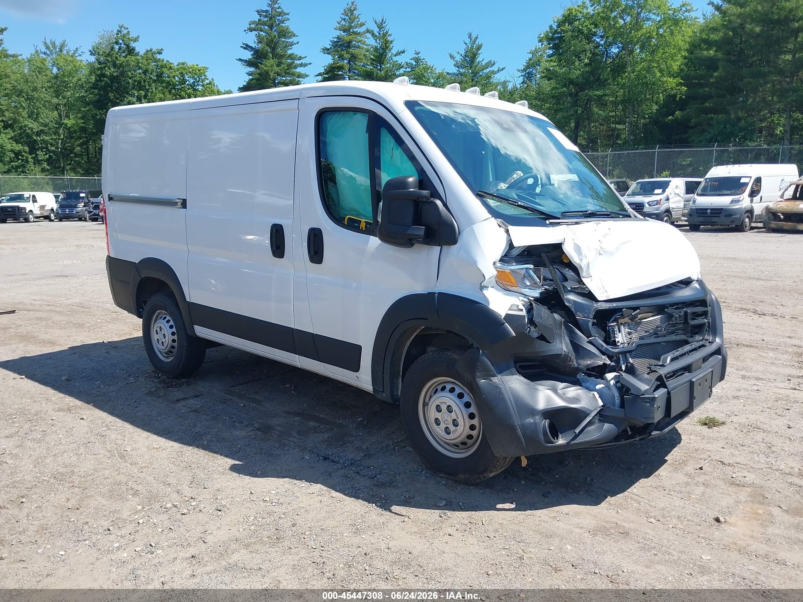 2026 Ram ProMaster Cargo, VIN 3C6LRVNG7TE162202 — Front end