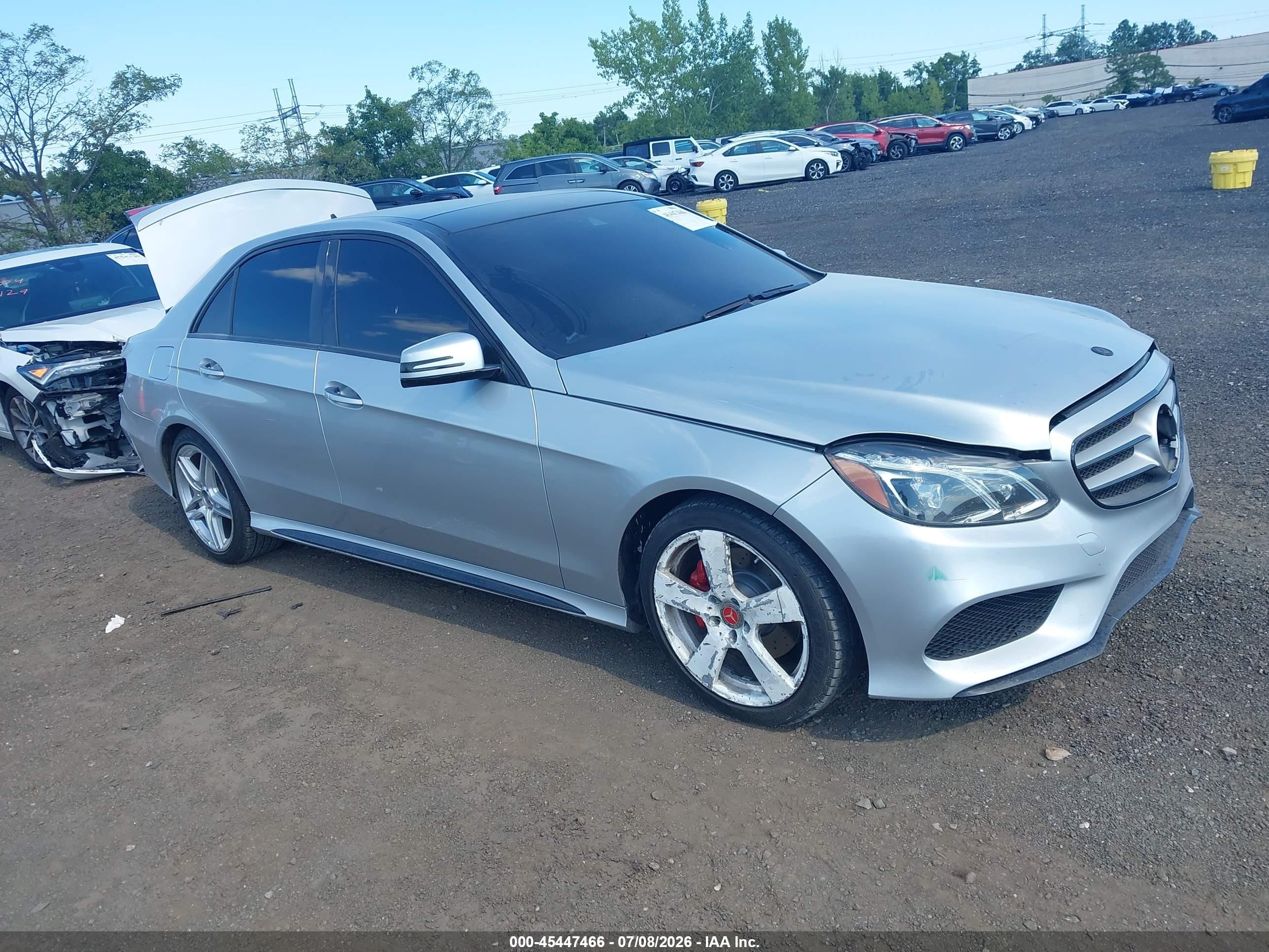 2016 Mercedes-Benz E 350 Sport, VIN WDDHF8JB0GB202485 — Зад