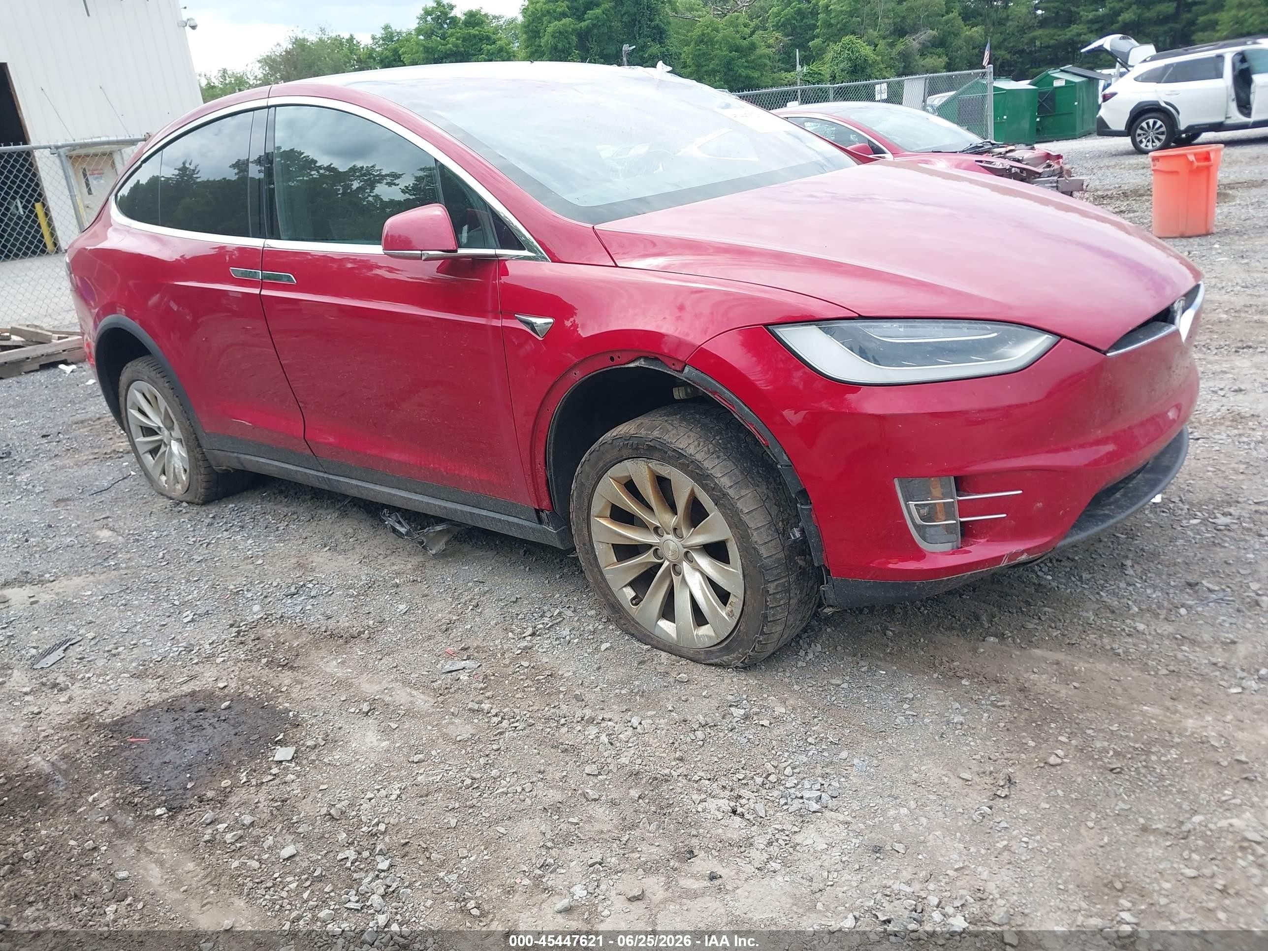2018 Tesla Model X 75D, VIN 5YJXCAE27JF091566 — Undercarriage