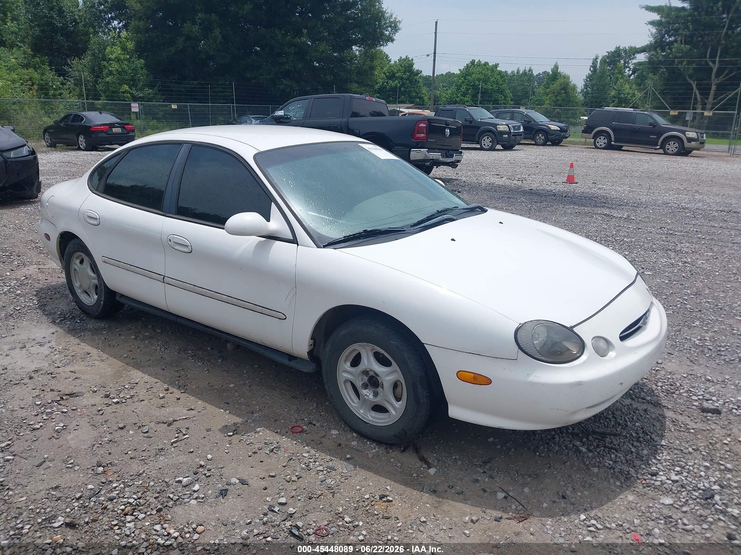 1998 Ford Taurus LX, VIN 1FAFP52U8WA242174 — Не указано