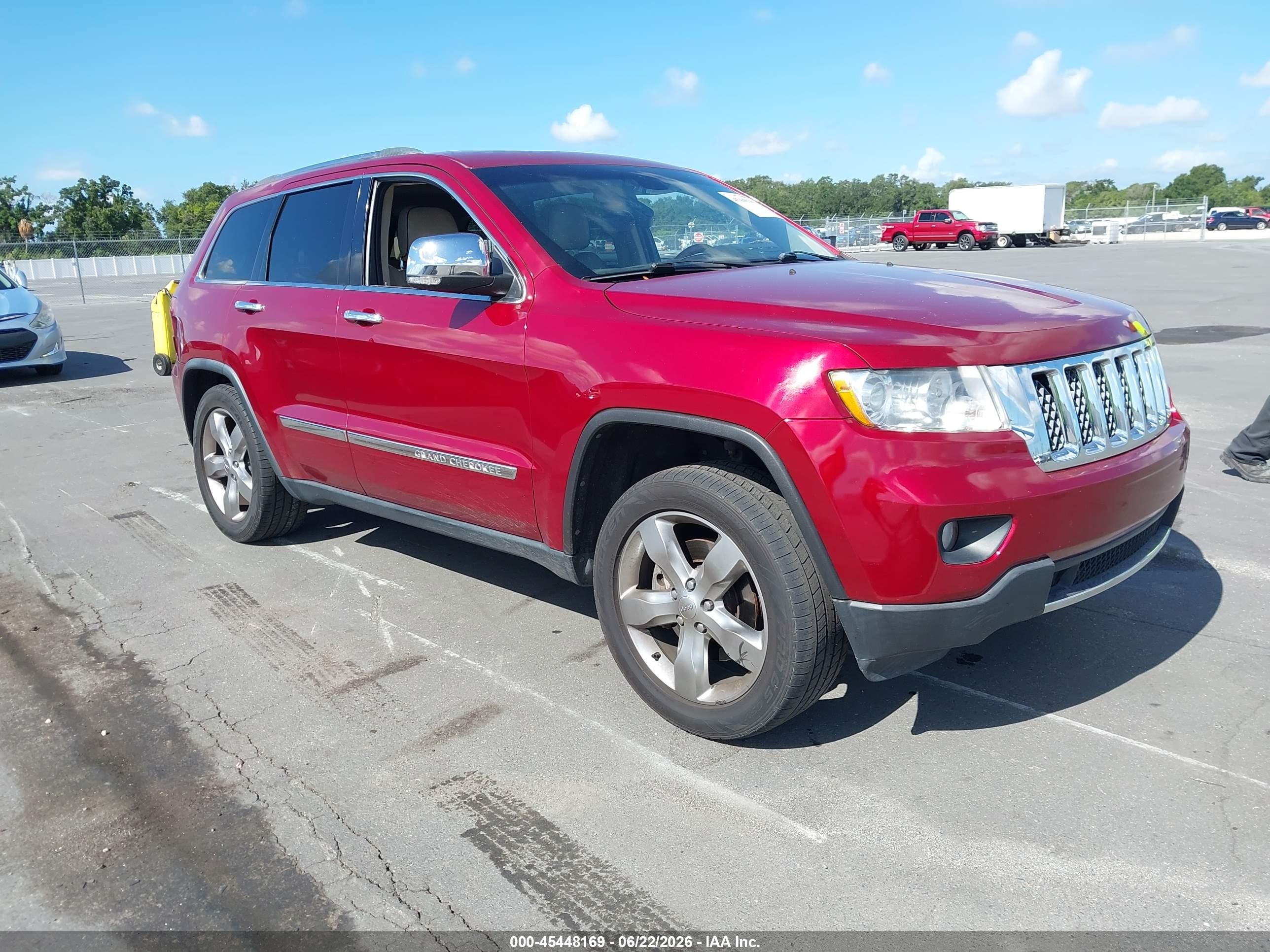 2013 Jeep Grand Cherokee Overland, VIN 1C4RJFCT8DC523784 — Rear end
