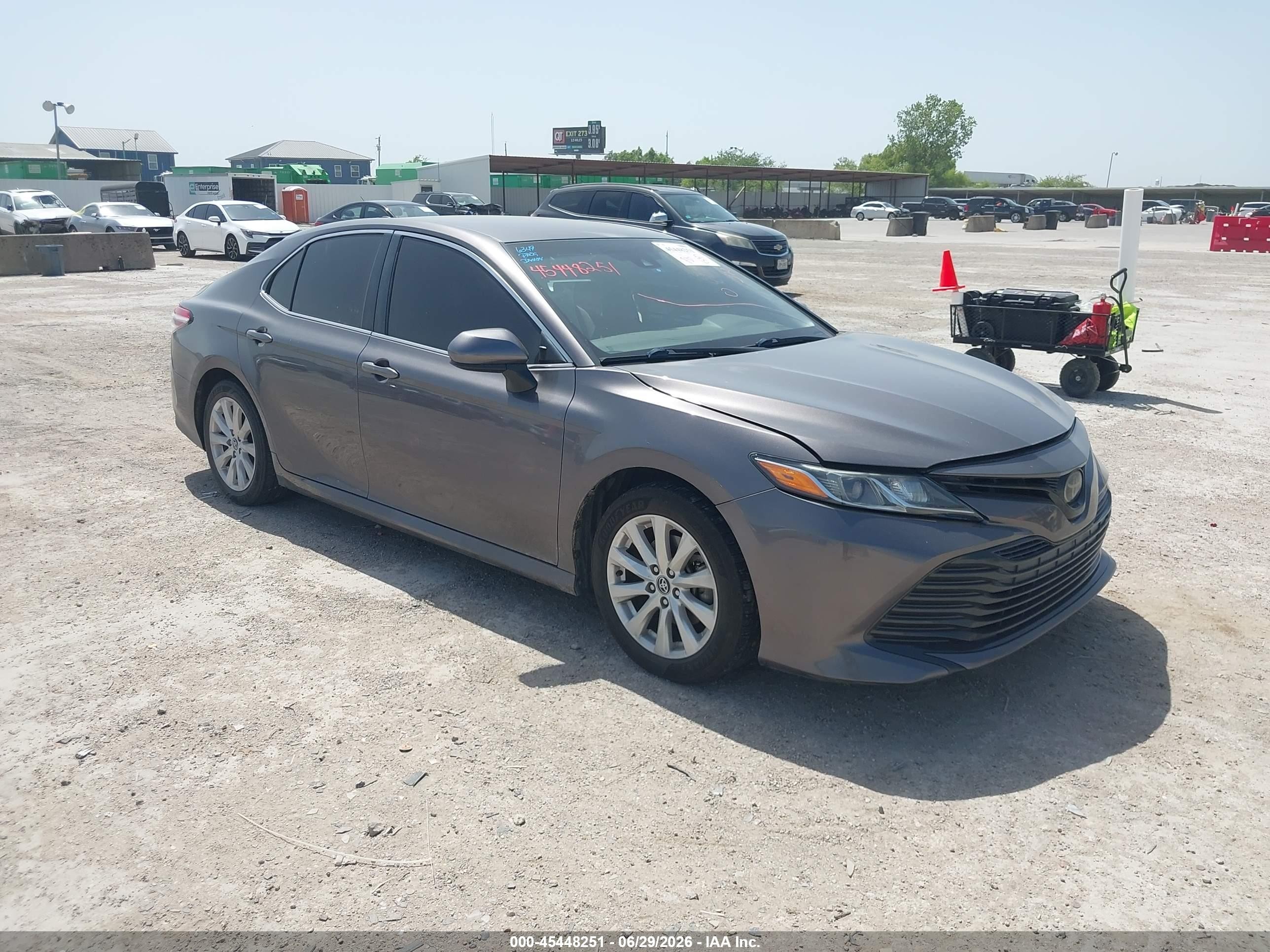 2020 Toyota Camry LE, VIN 4T1C11AK6LU939162 — Side