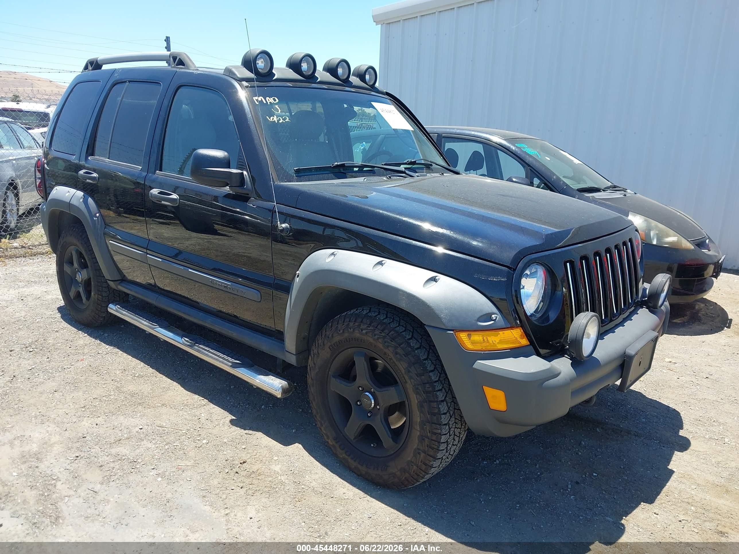 2006 Jeep Liberty Renegade, VIN 1J4GL38K96W127911 — Side