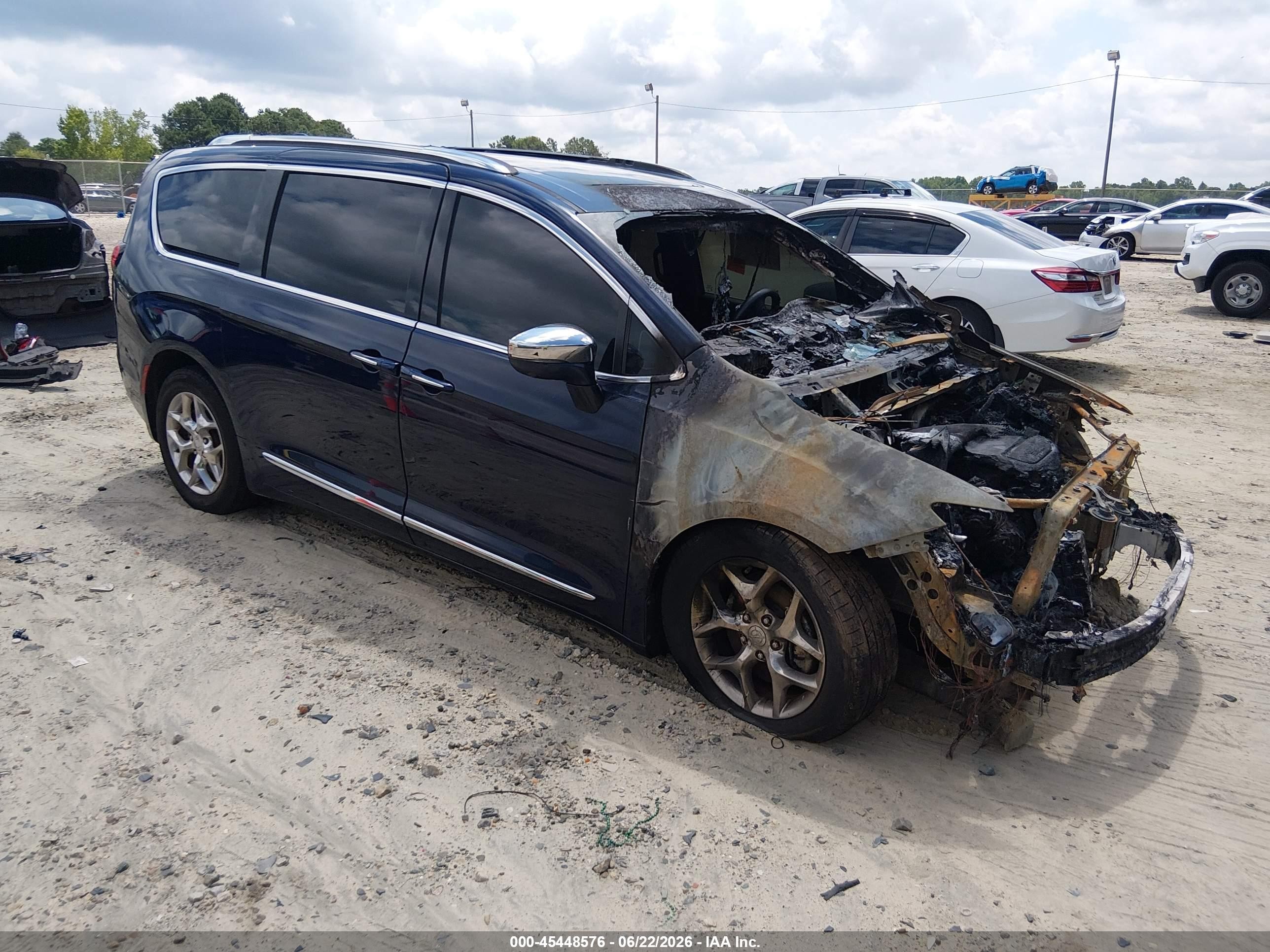 2020 Chrysler Pacifica Limited, VIN 2C4RC1GG0LR230039 — Engine fire