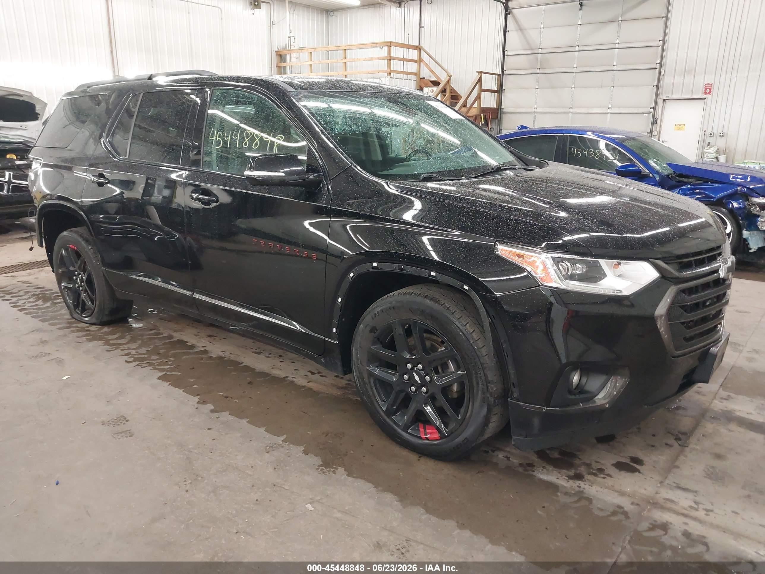 2019 Chevrolet Traverse Premier, VIN 1GNEVKKW7KJ193594 — Rear end
