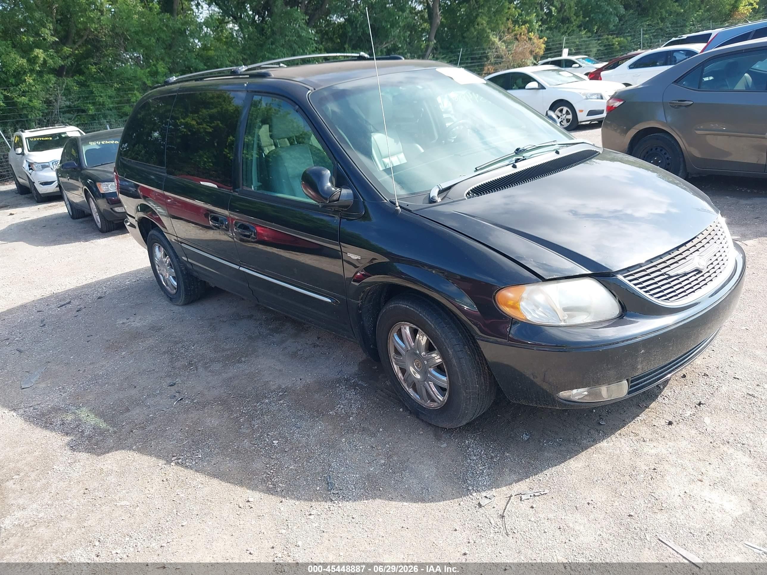 2004 Chrysler Town & Country Touring, VIN 2C4GP54L94R571574 — Normal wear