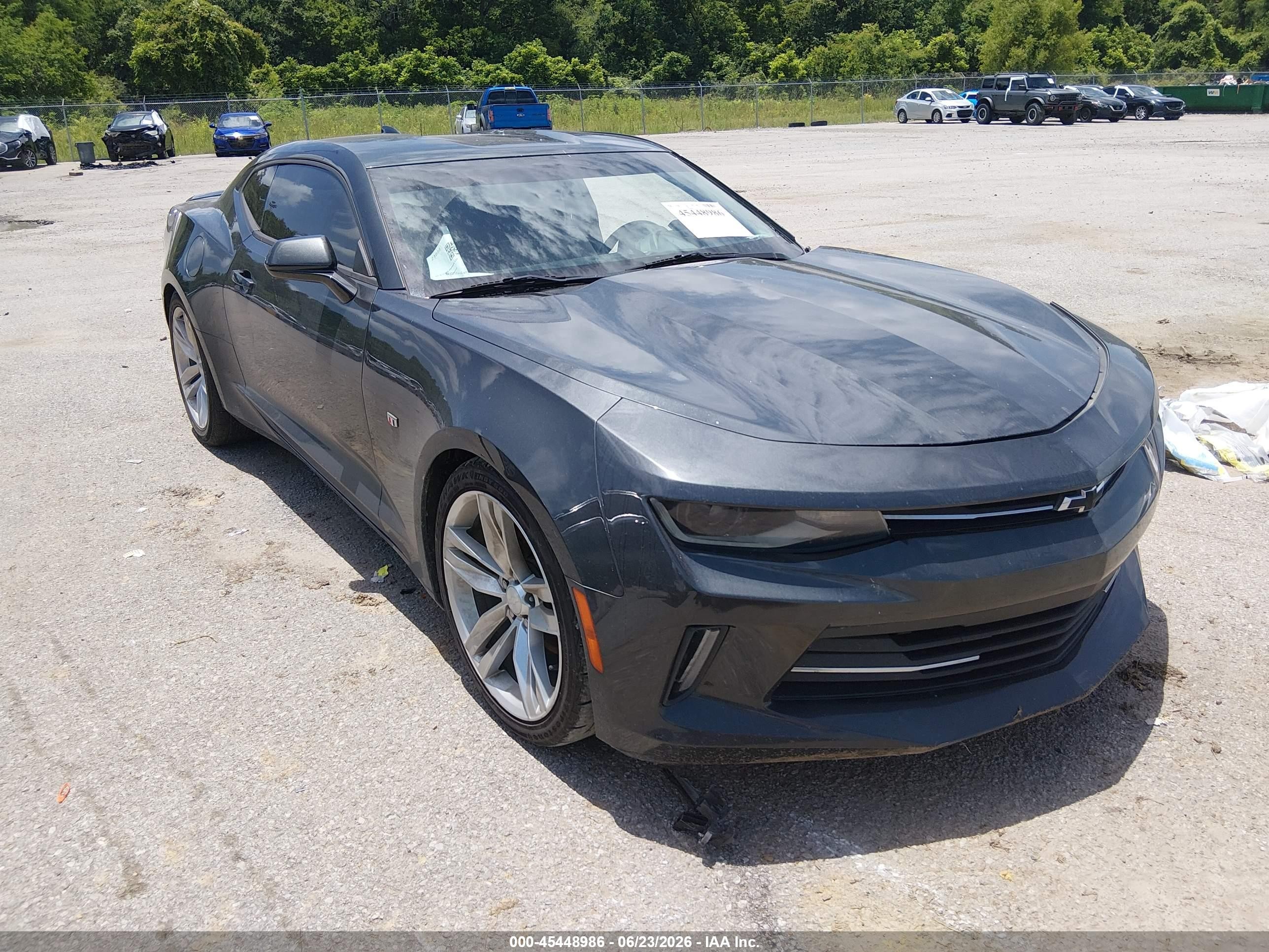2016 Chevrolet Camaro 1LT, VIN 1G1FB1RS4G0161033 — Side