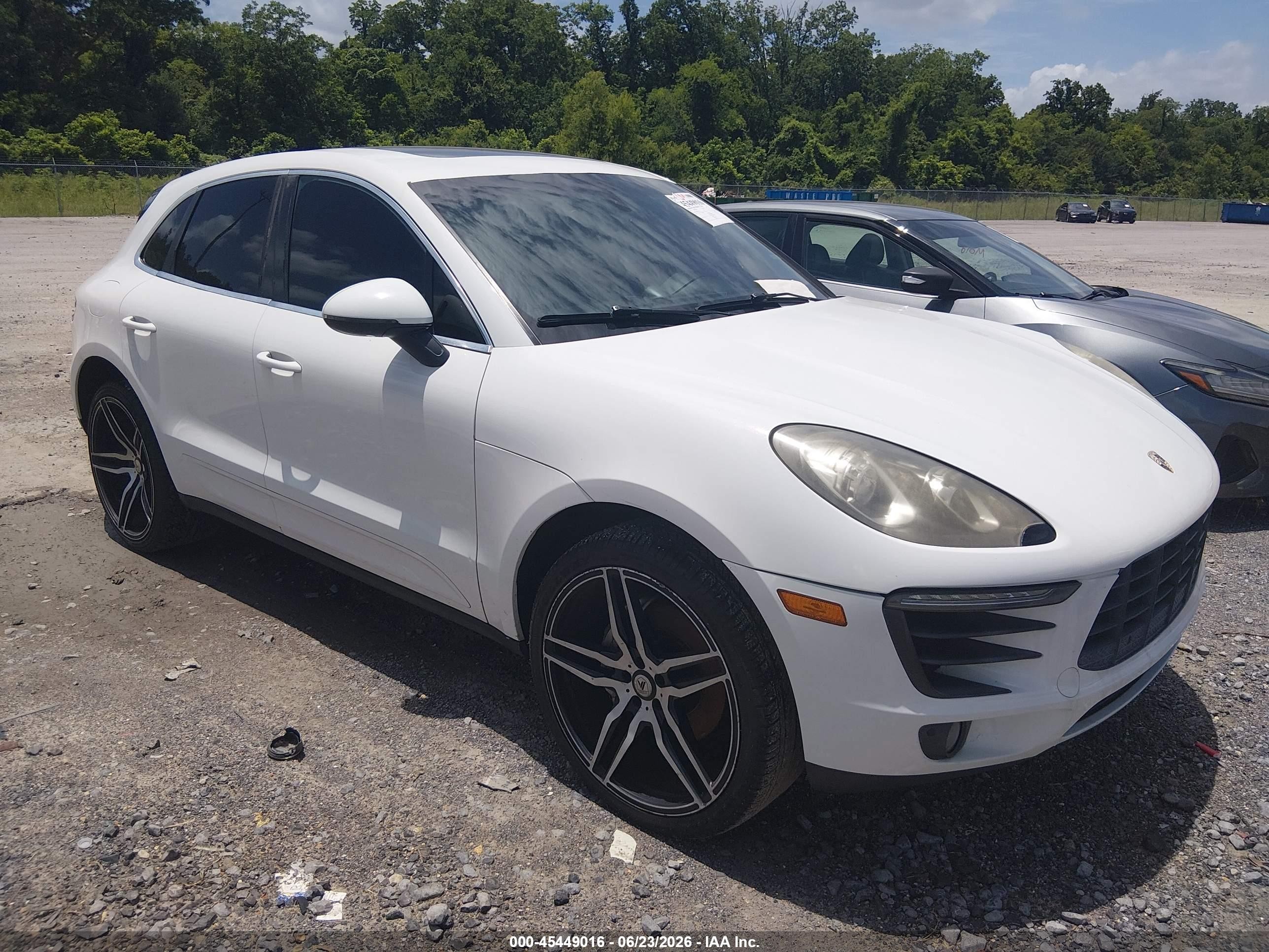 2015 Porsche Macan S, VIN WP1AB2A50FLB51124 — Water / flood