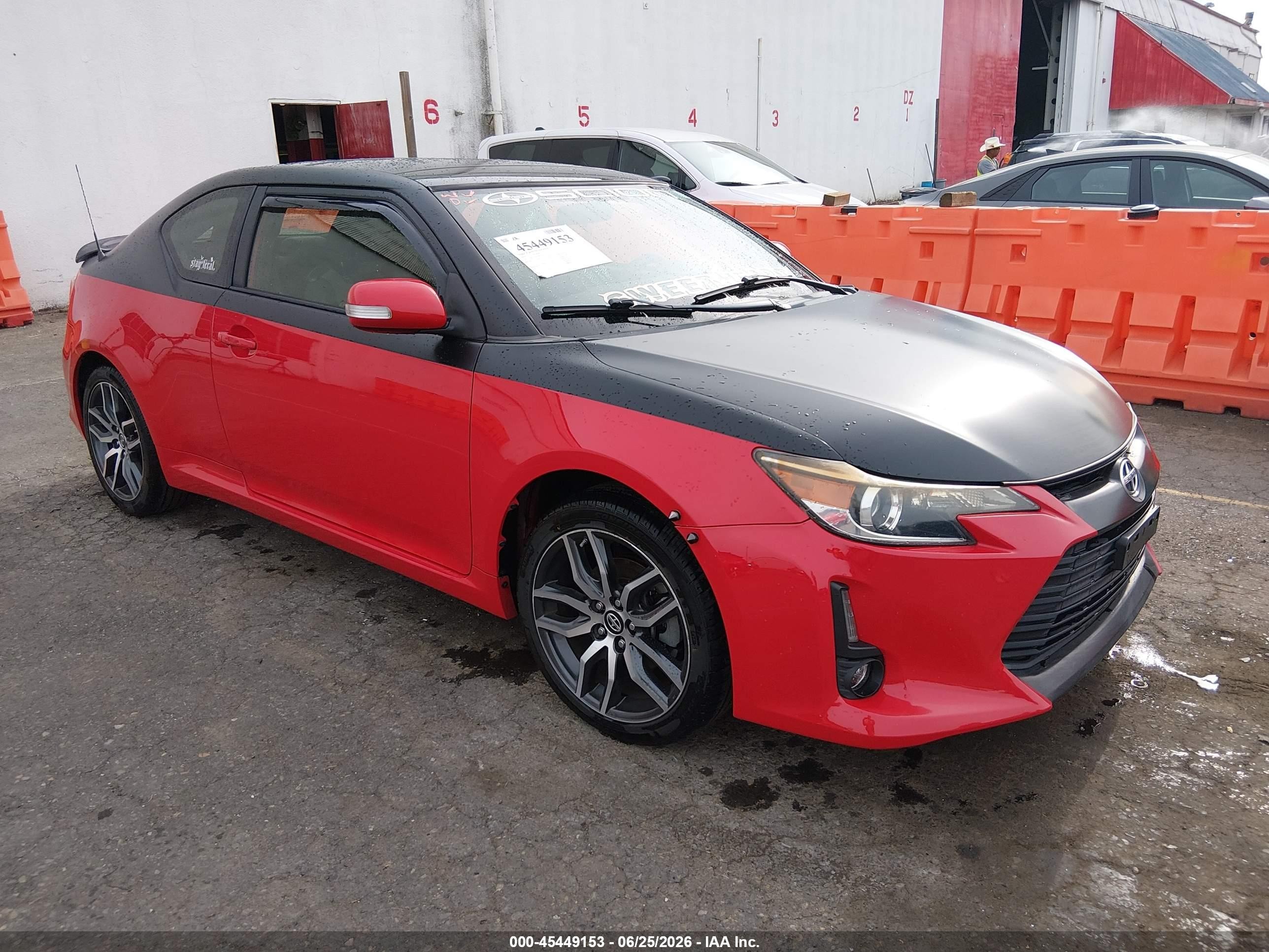 2014 Scion tC, VIN JTKJF5C74E3083035 — Бок