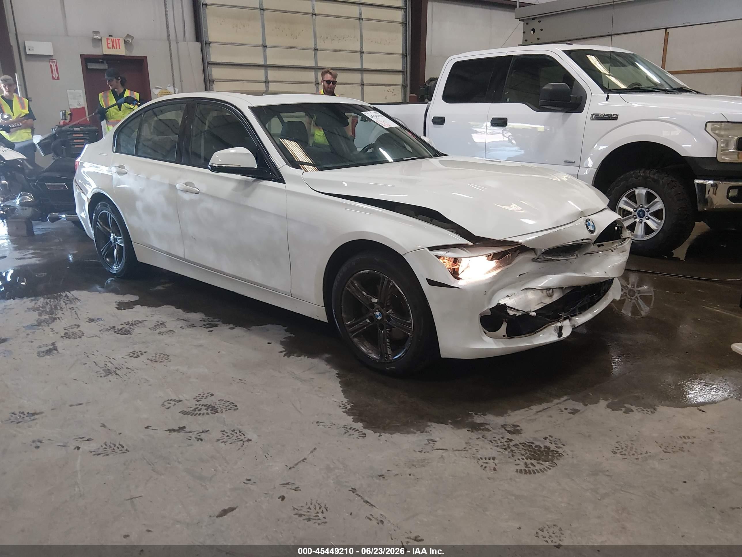 2015 BMW 3 Series 328i, VIN WBA3C1C57FP851601 — Front end