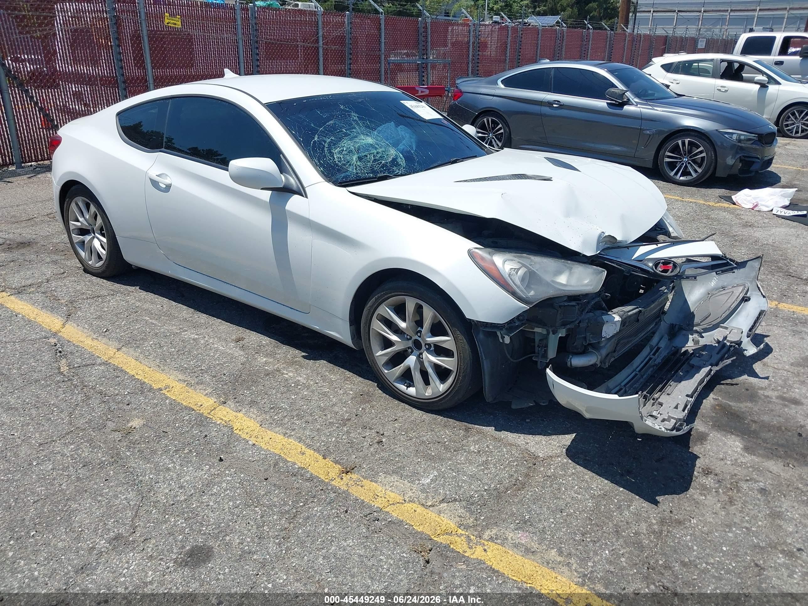 2013 Hyundai Genesis Coupe 2.0T, VIN KMHHT6KD5DU094965 — Front end