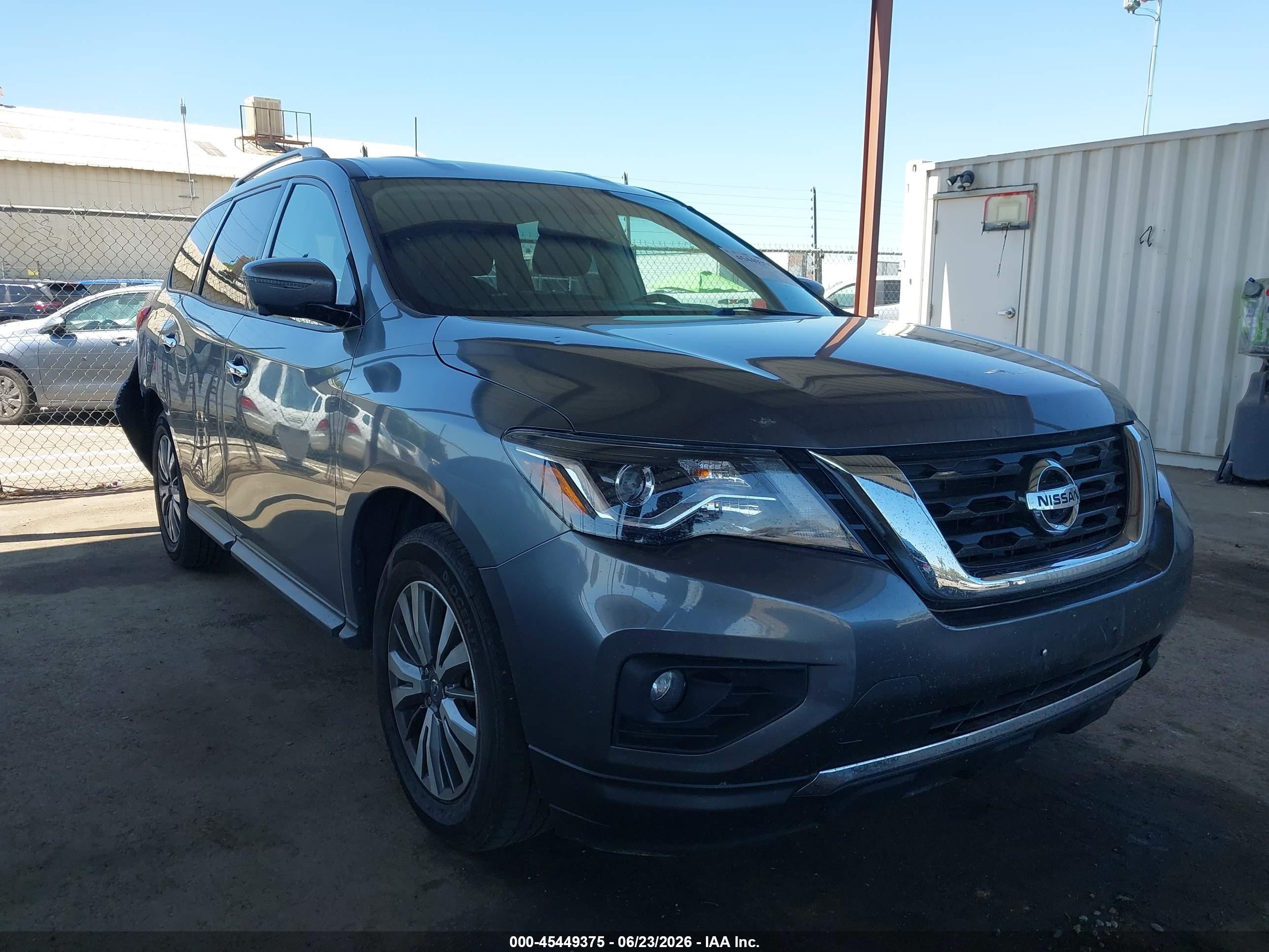 2020 Nissan Pathfinder SL, VIN 5N1DR2CM3LC596351 — Rear end