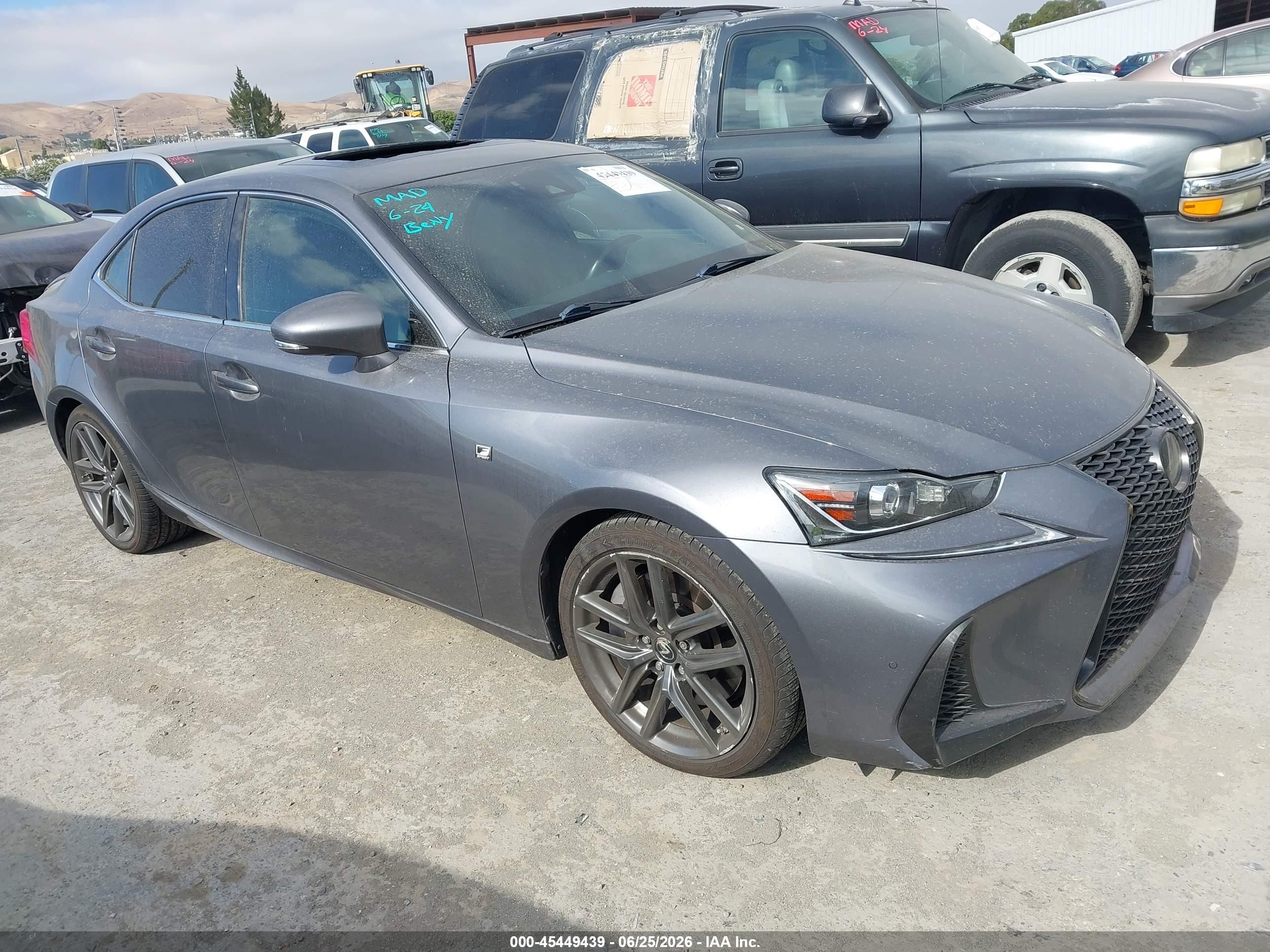 2018 Lexus IS 300 F Sport, VIN JTHBA1D2XJ5073581 — Roof