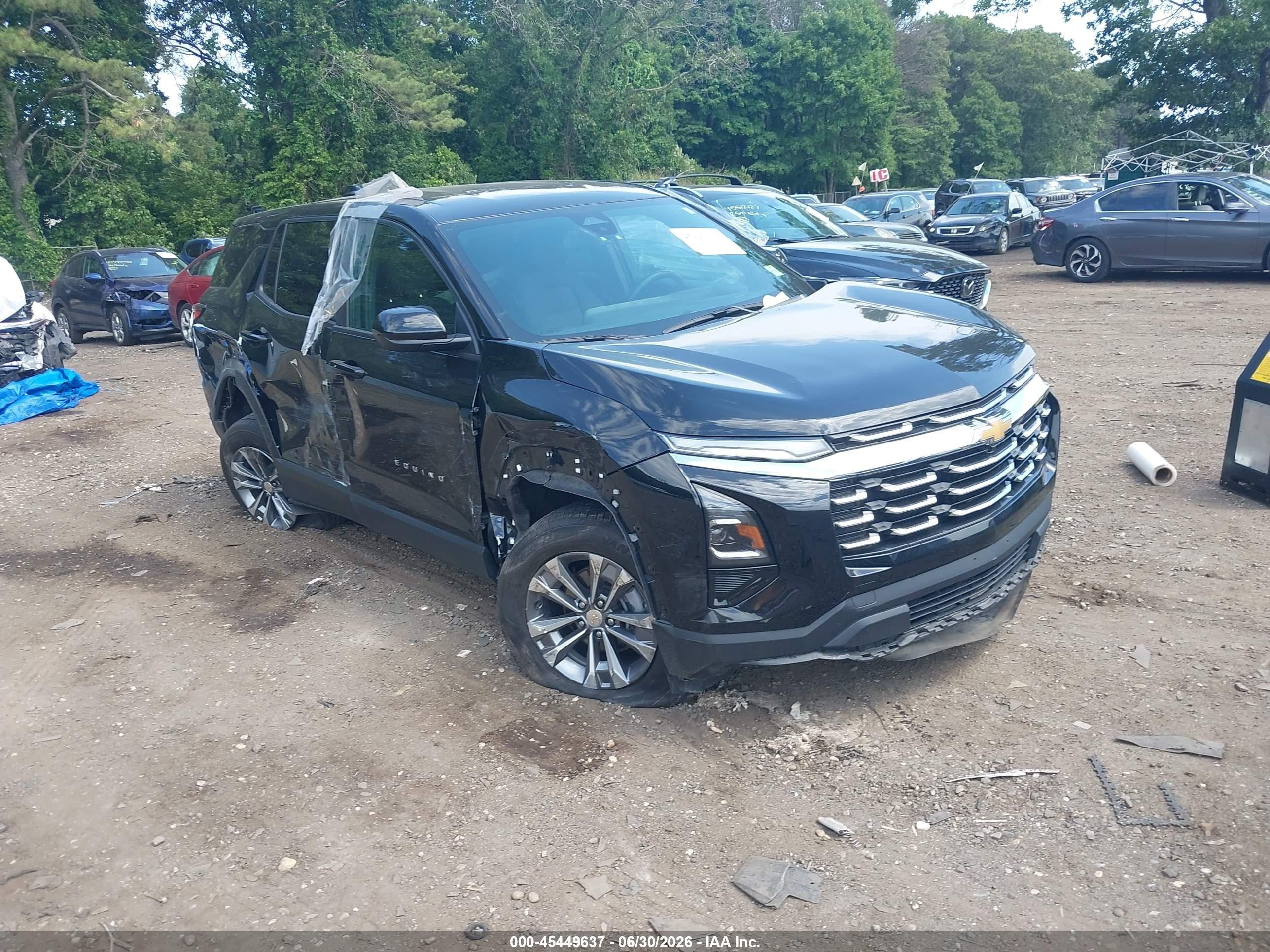2025 Chevrolet Equinox FWD LT, VIN 3GNAXHEG3SL227569 — Front end