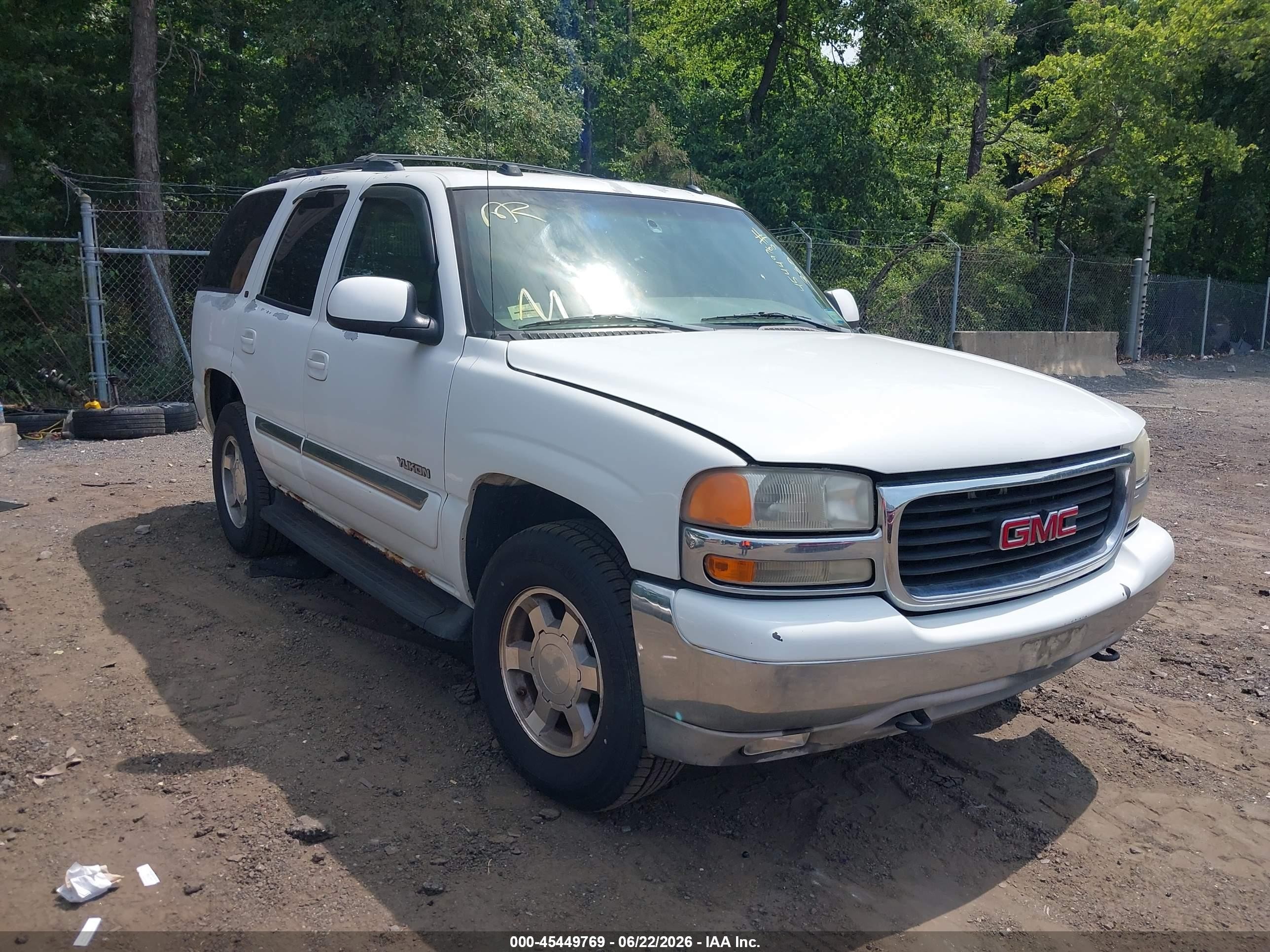 2005 GMC Yukon SLT, VIN 1GKEK13T25J243262 — Normal wear