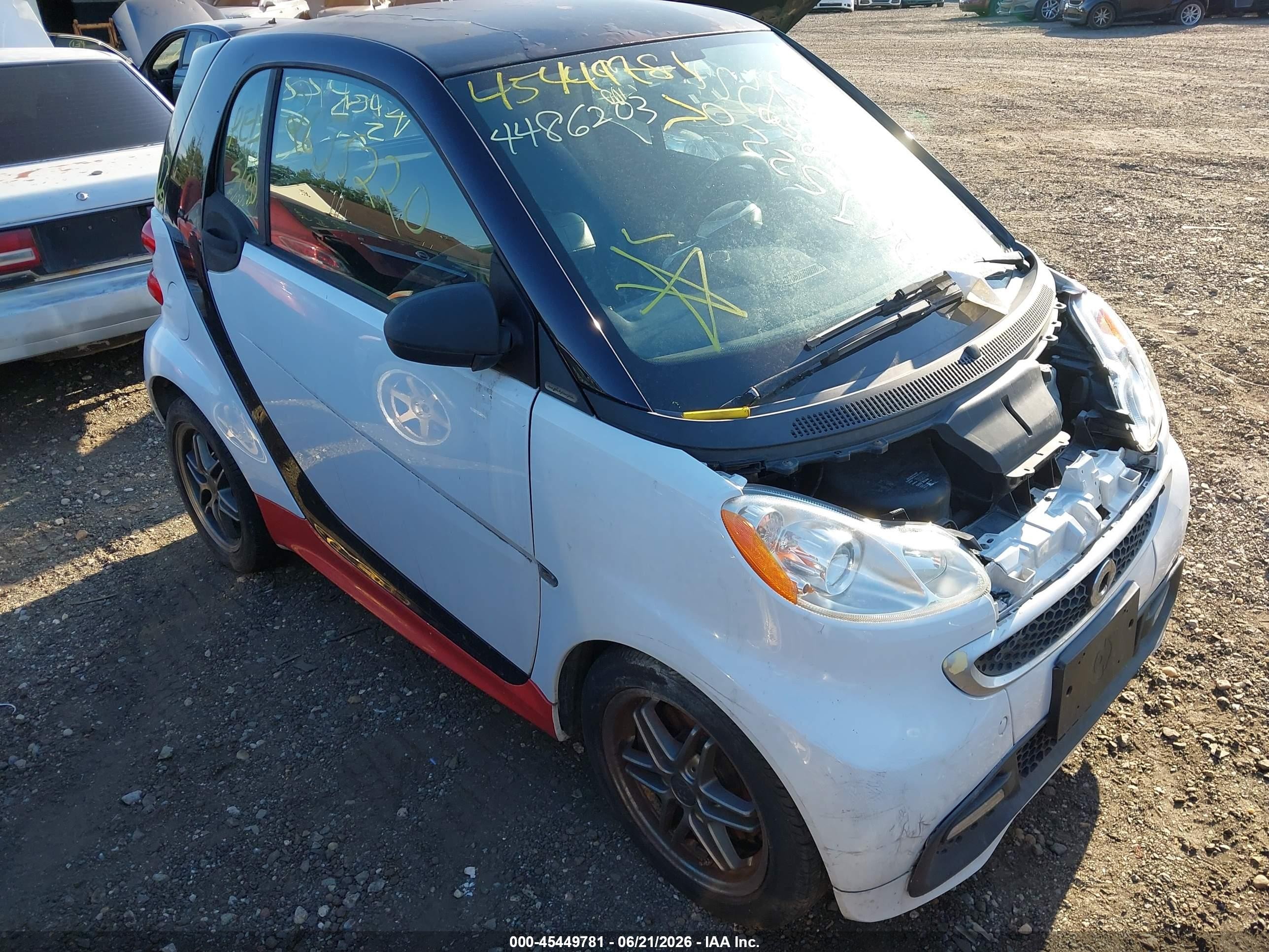 2015 Smart fortwo Pure, VIN WMEEJ3BA9FK815578 — По всему кузову