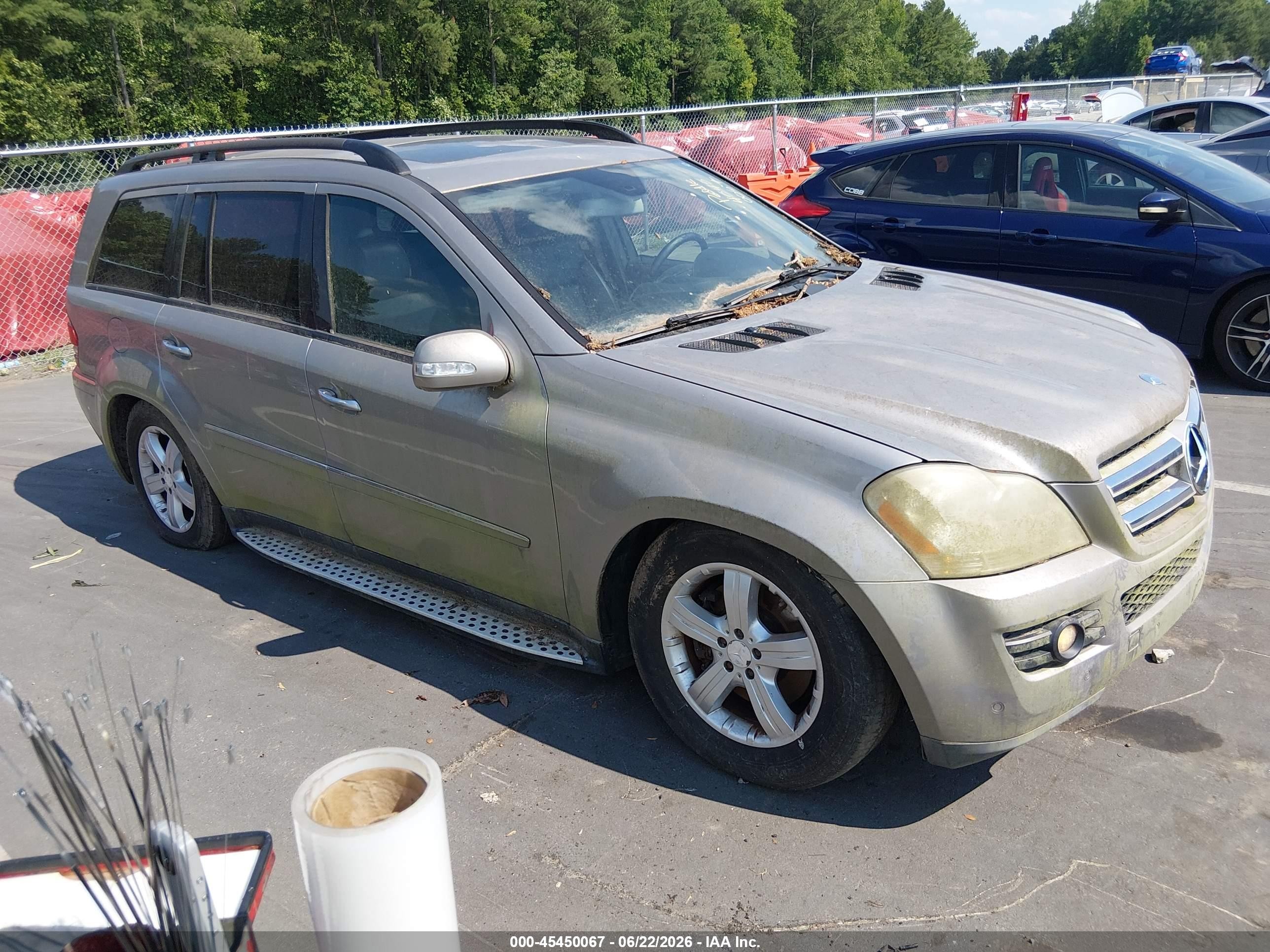 2008 Mercedes-Benz GL 450, VIN 4JGBF71E08A325579 — Normal wear