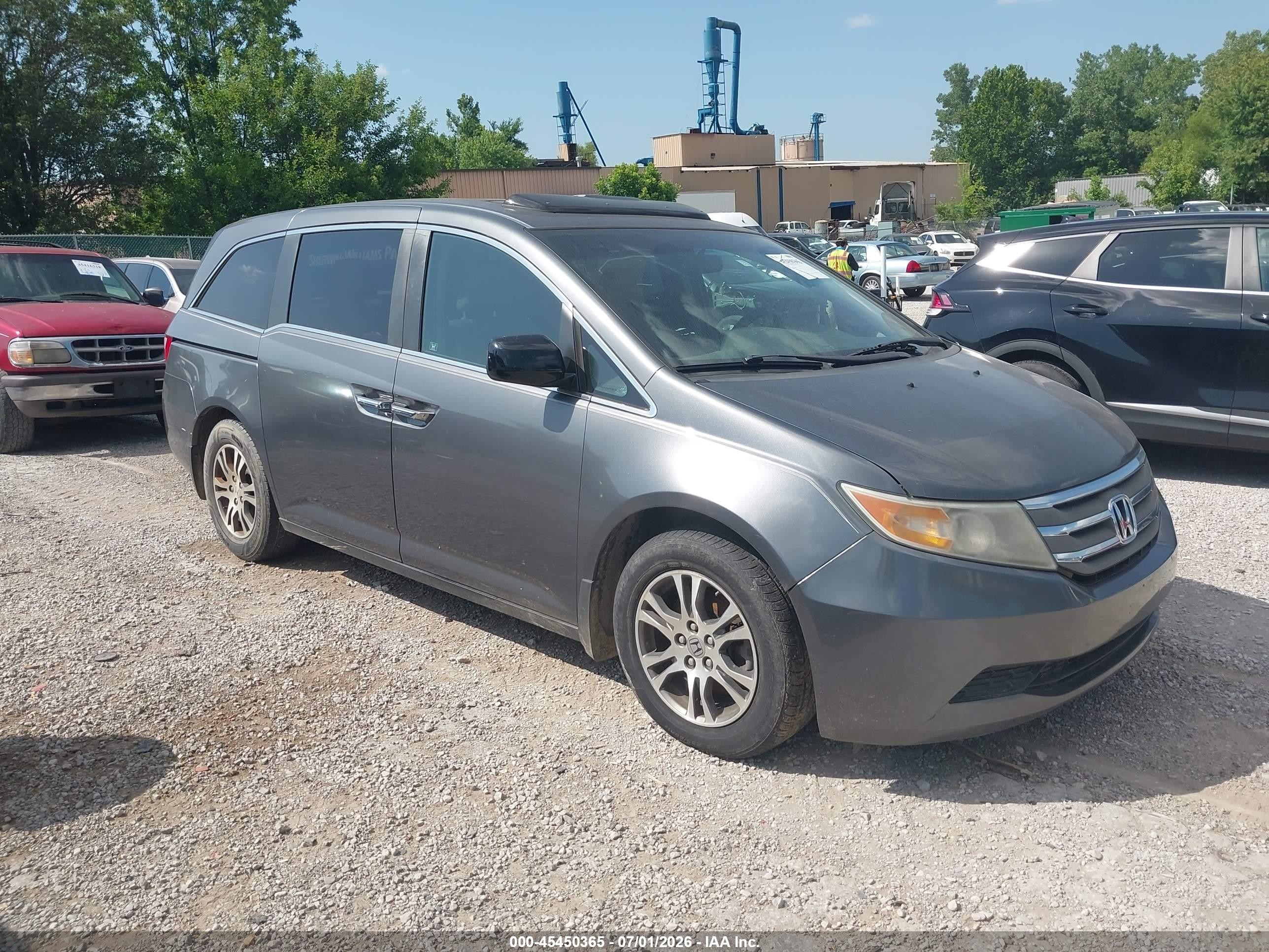 2011 Honda Odyssey EX-L, VIN 5FNRL5H63BB085392 — Normal wear