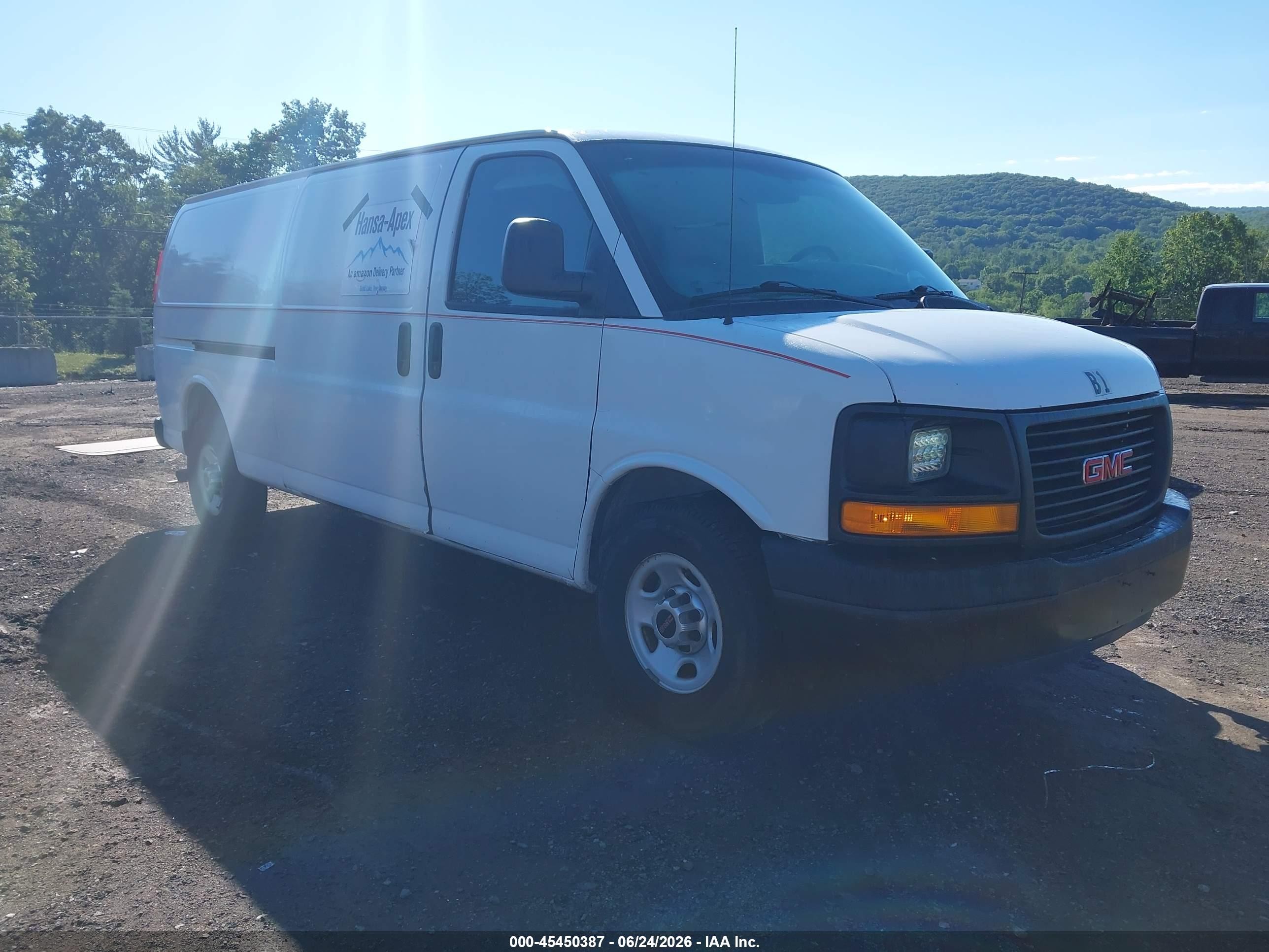 2012 GMC Savana, VIN 1GTZ7UBA7C1145065 — Normal wear