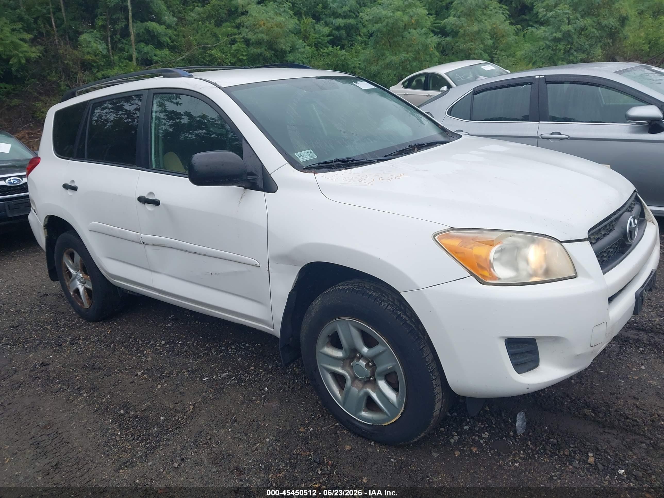 2009 Toyota RAV4, VIN JTMBF33V49D009807 — Normal wear