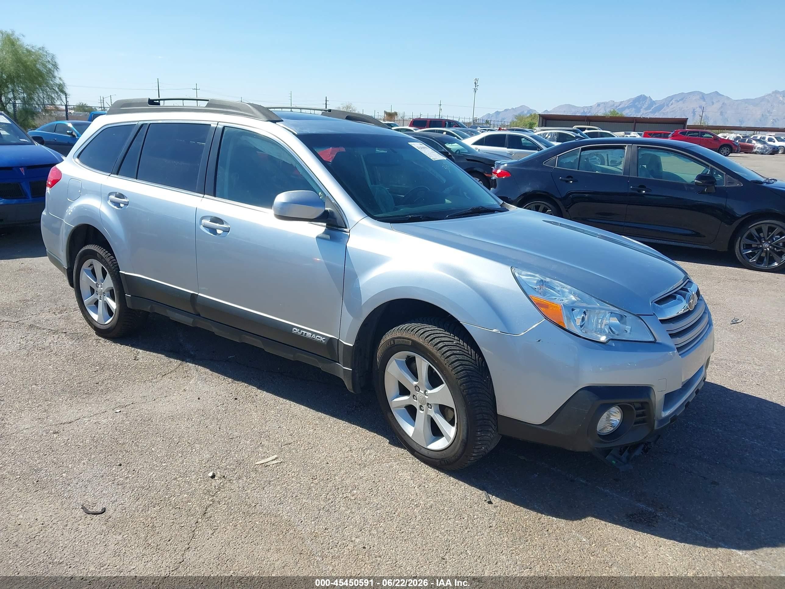 2013 Subaru Outback Premium, VIN 4S4BRCGC5D3310600 — Side