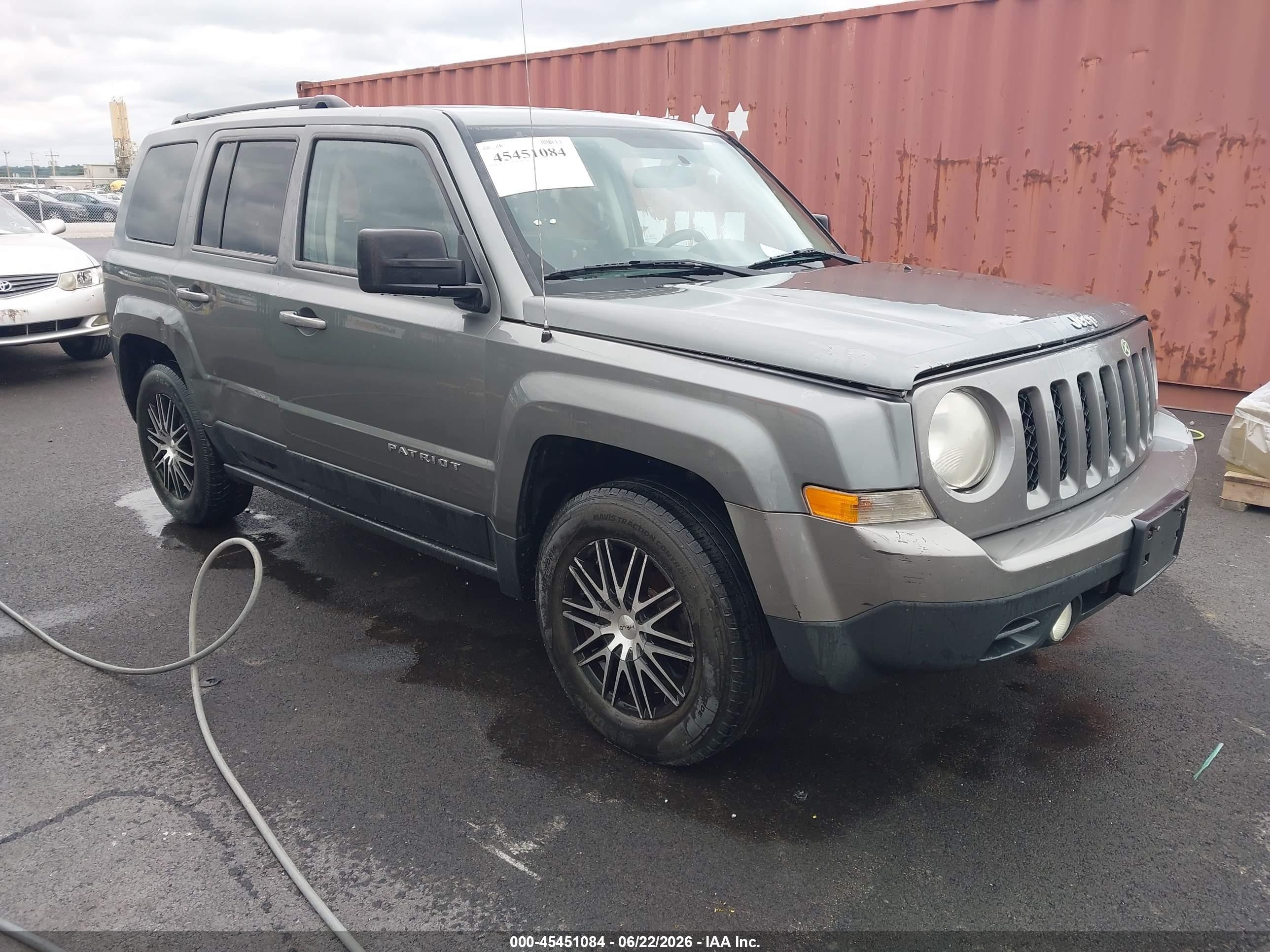 2014 Jeep Patriot Sport, VIN 1C4NJPBA4ED523653 — Normal wear