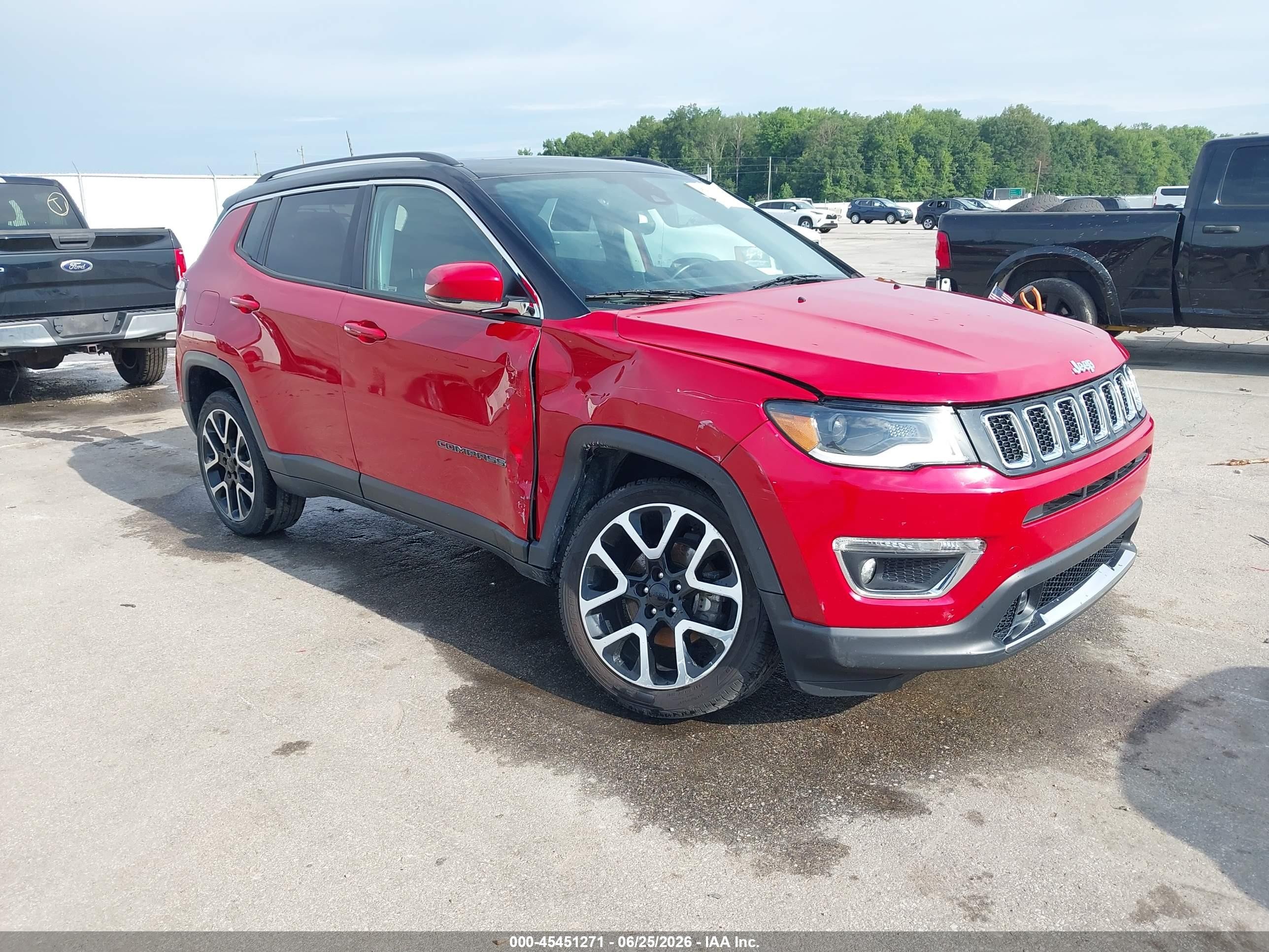 2018 Jeep Compass Limited, VIN 3C4NJDCB6JT108070 — Front end