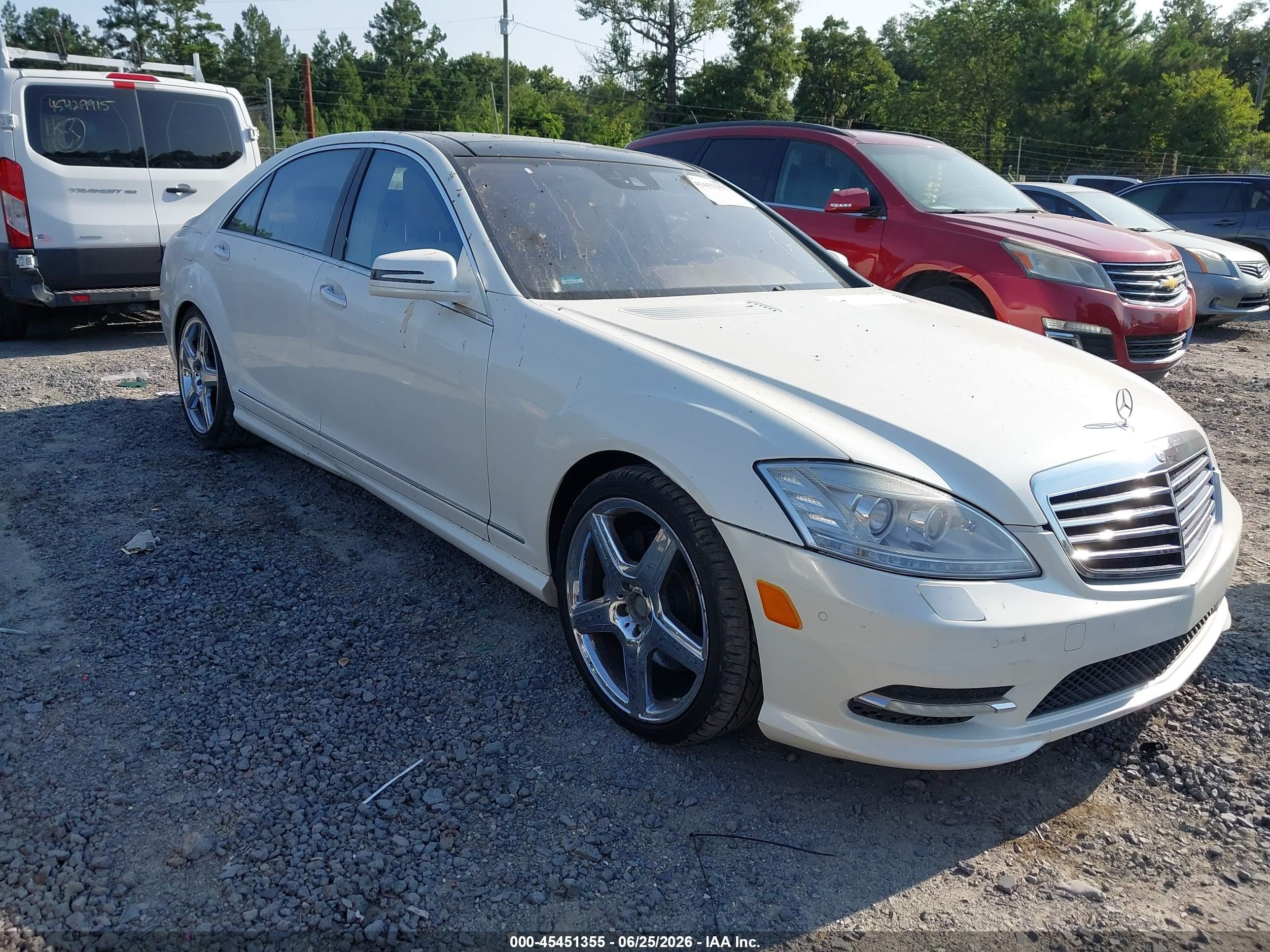 2010 Mercedes-Benz S 550, VIN WDDNG7BB0AA325158 — Water / flood