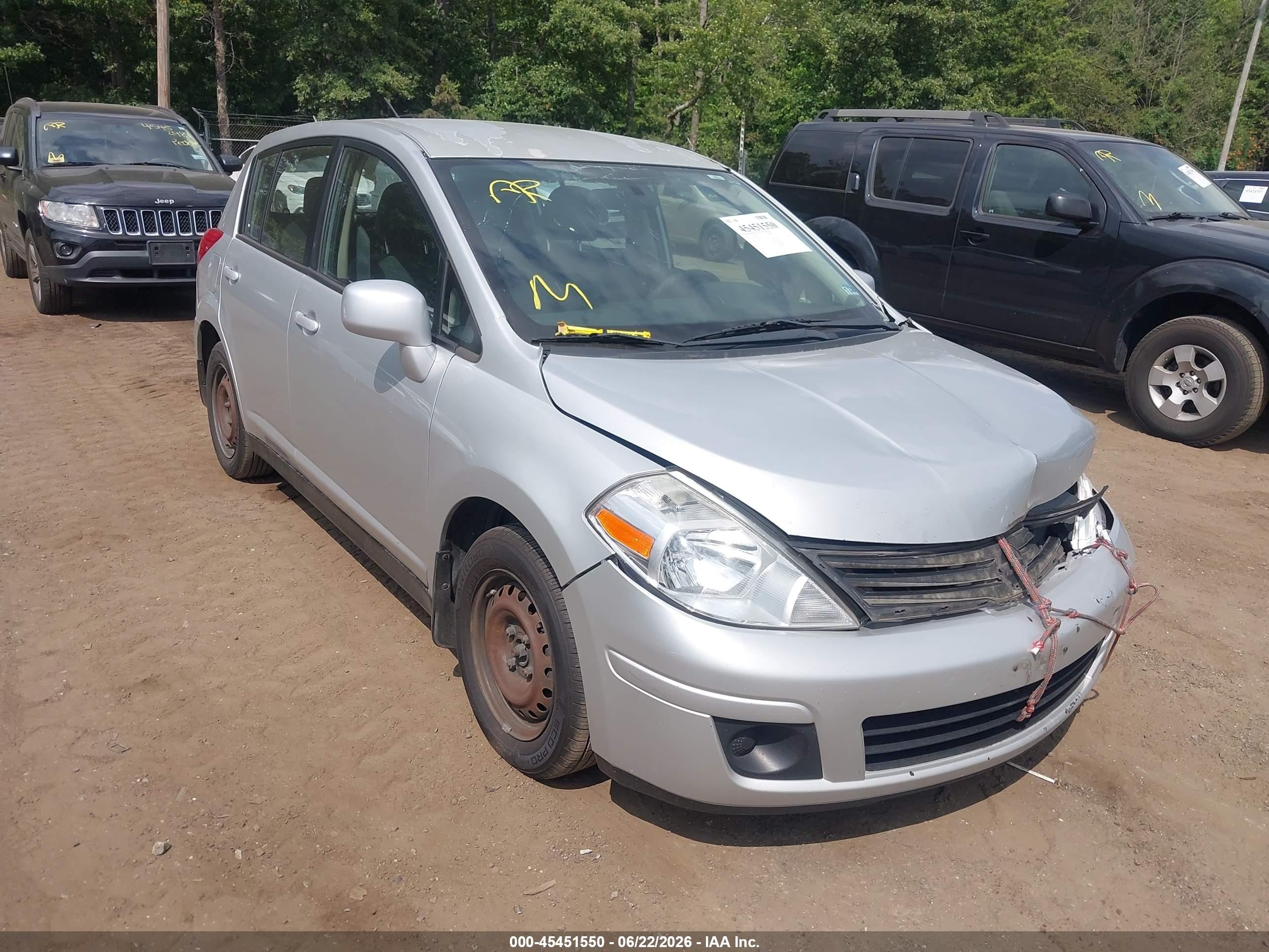 2011 Nissan Versa S, VIN 3N1BC1CP9BL399675 — Front end
