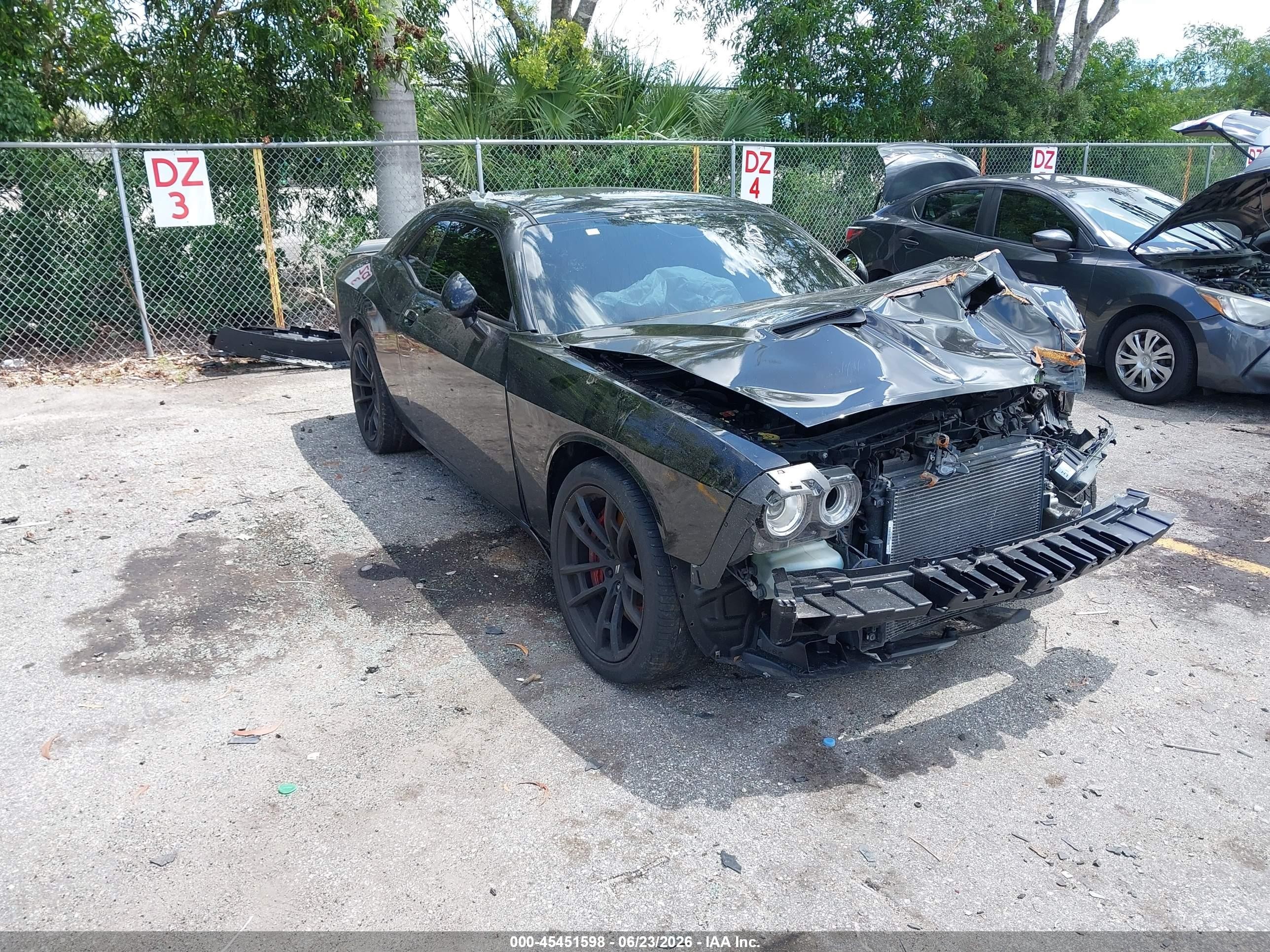 2018 Dodge Challenger R/T Scat Pack, VIN 2C3CDZFJ2JH178855 — Front end
