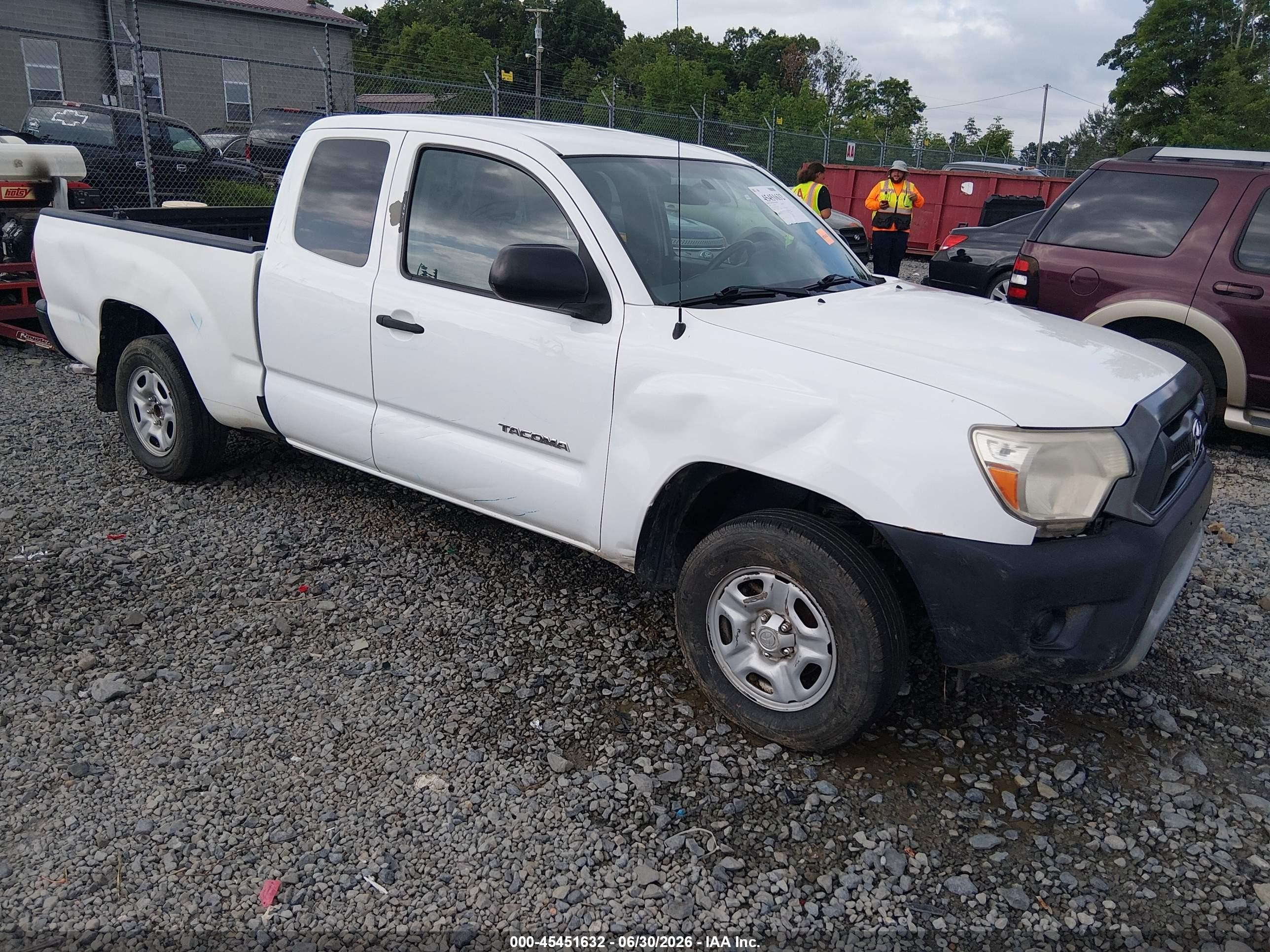 2012 Toyota Tacoma, VIN 5TFTX4CN2CX016316 — Front end