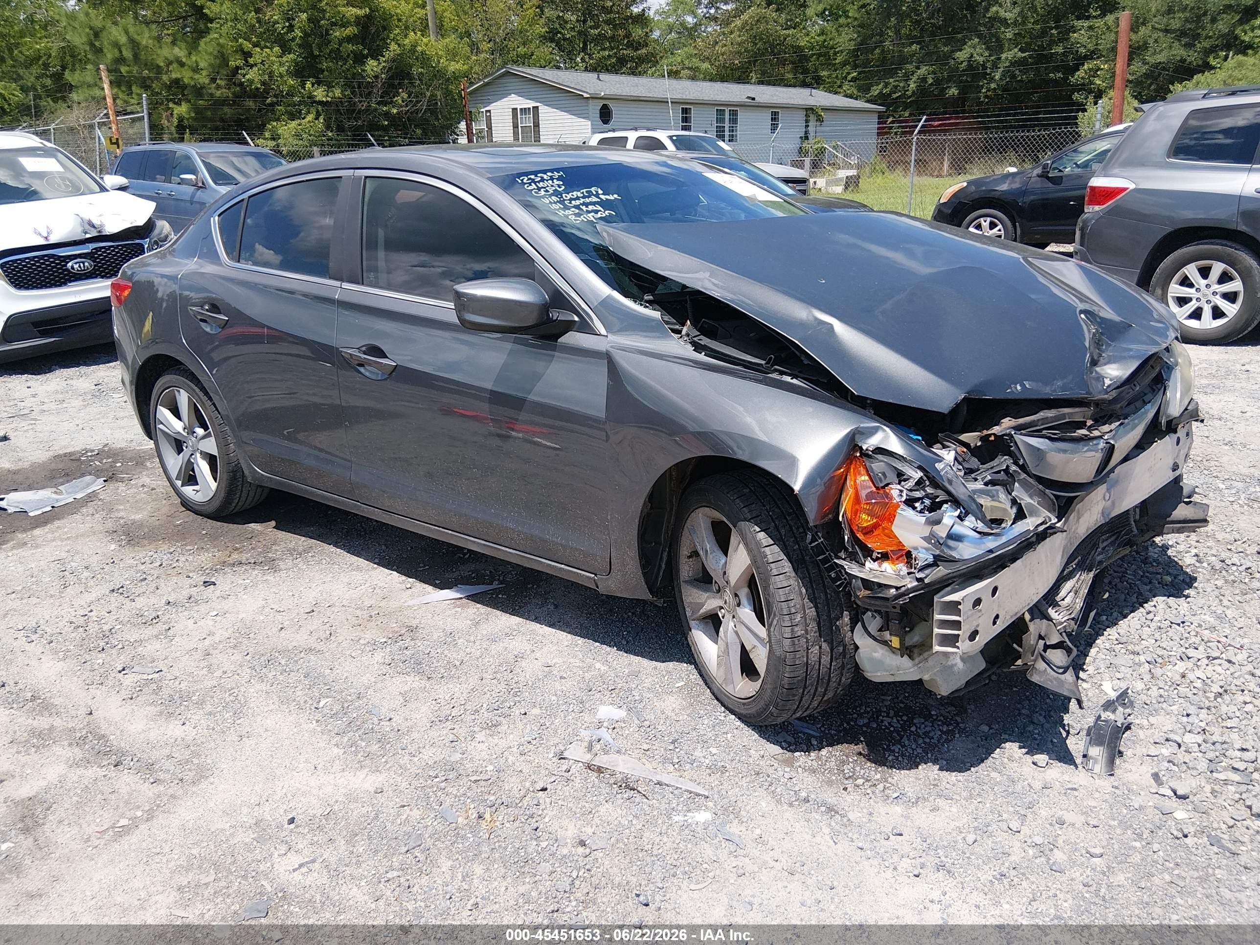 2014 Acura ILX, VIN 19VDE1F34EE008278 — Front end