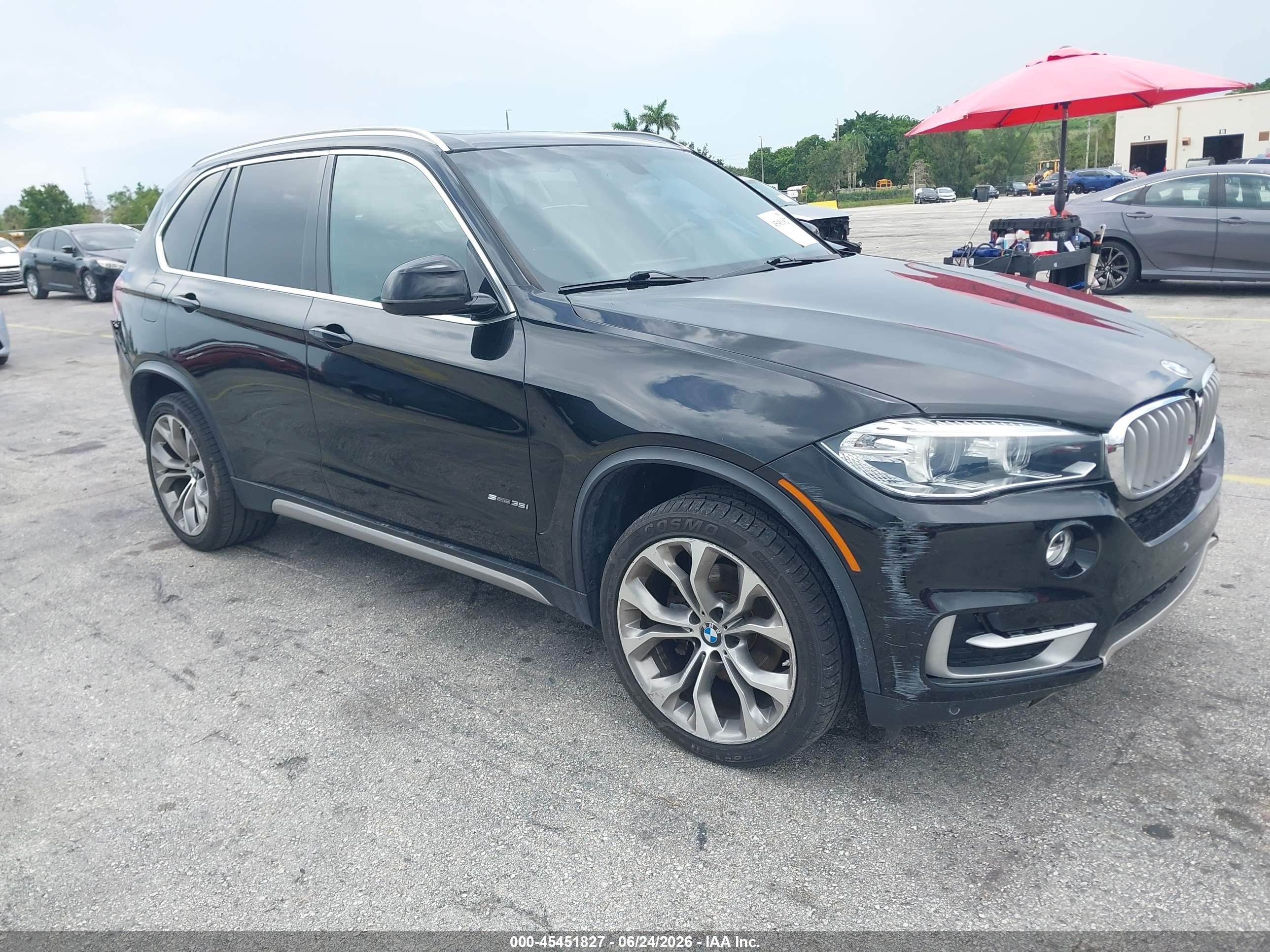 2018 BMW X5 sDrive35i, VIN 5UXKR2C55J0X10321 — Rear end
