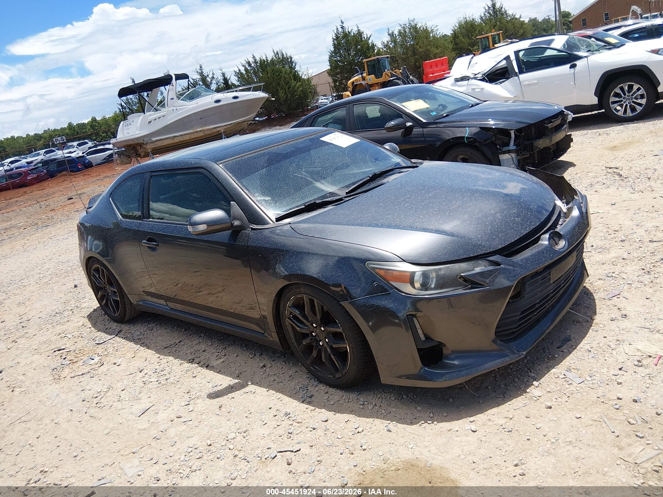 2015 Scion tC, VIN JTKJF5C76FJ003523 — Front end