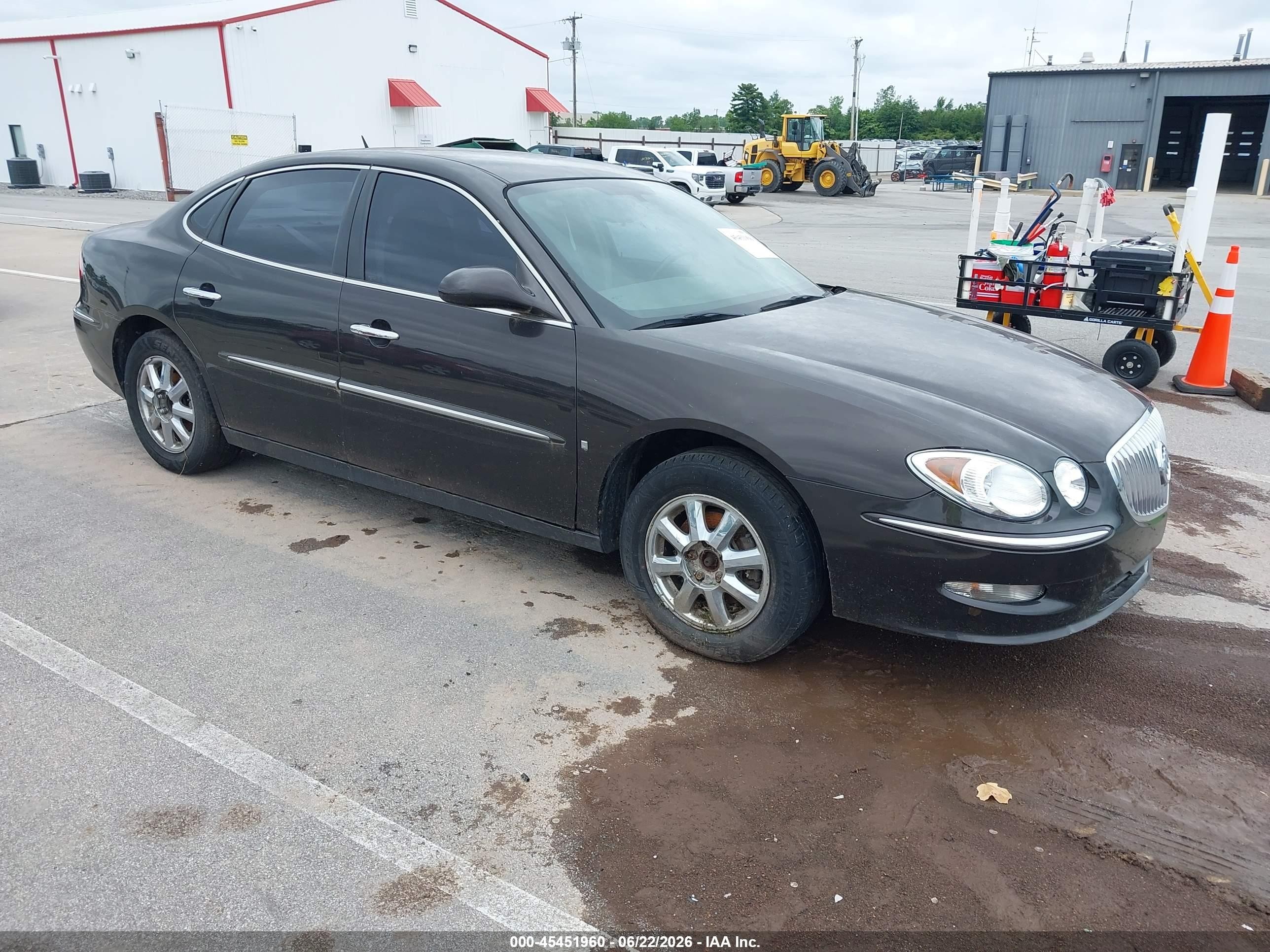 2008 Buick LaCrosse CX, VIN 2G4WC582681181301 — Зад