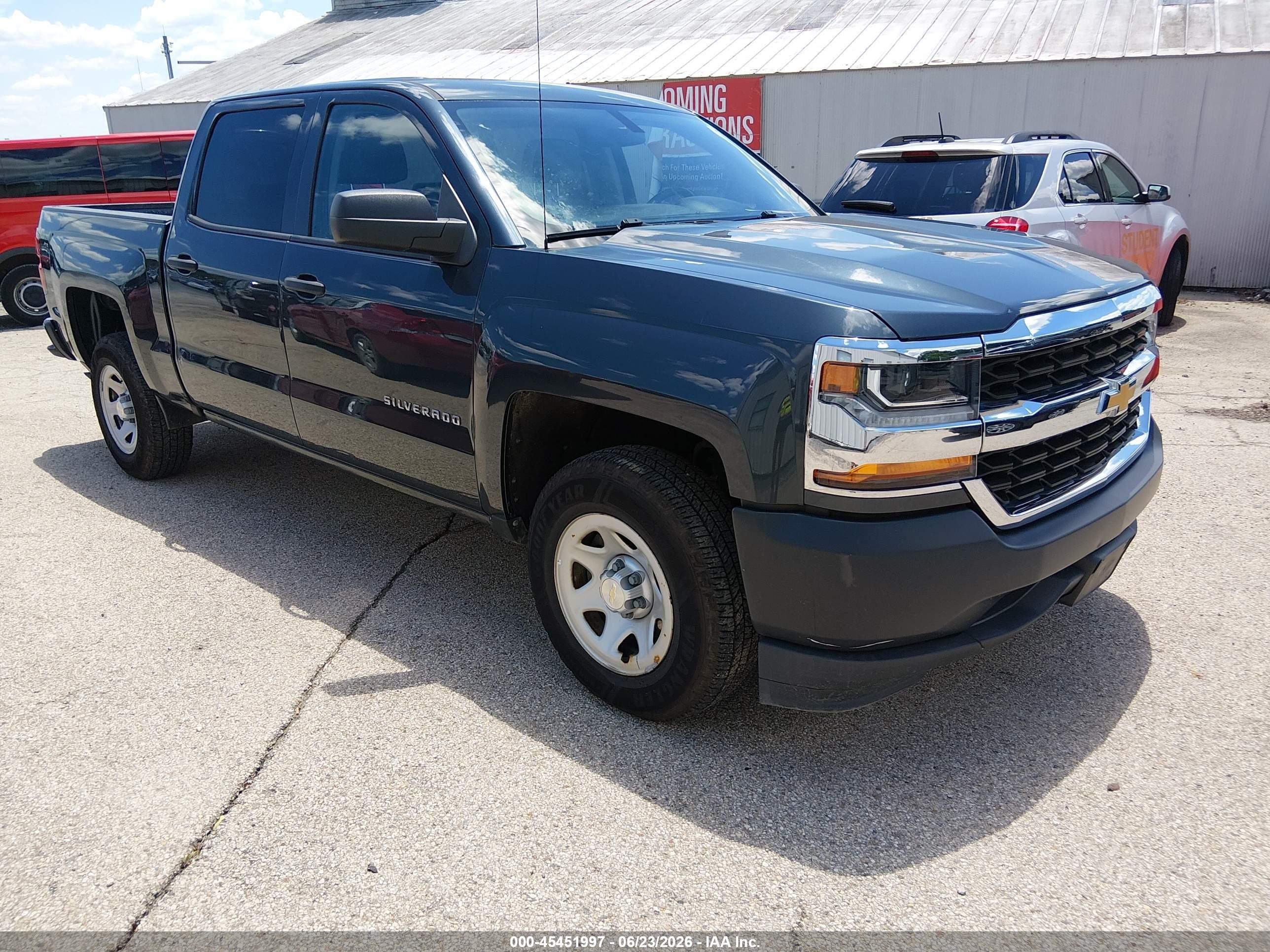 2018 Chevrolet Silverado 1500 Work Truck, VIN 3GCPCNEH5JG429066 — Side