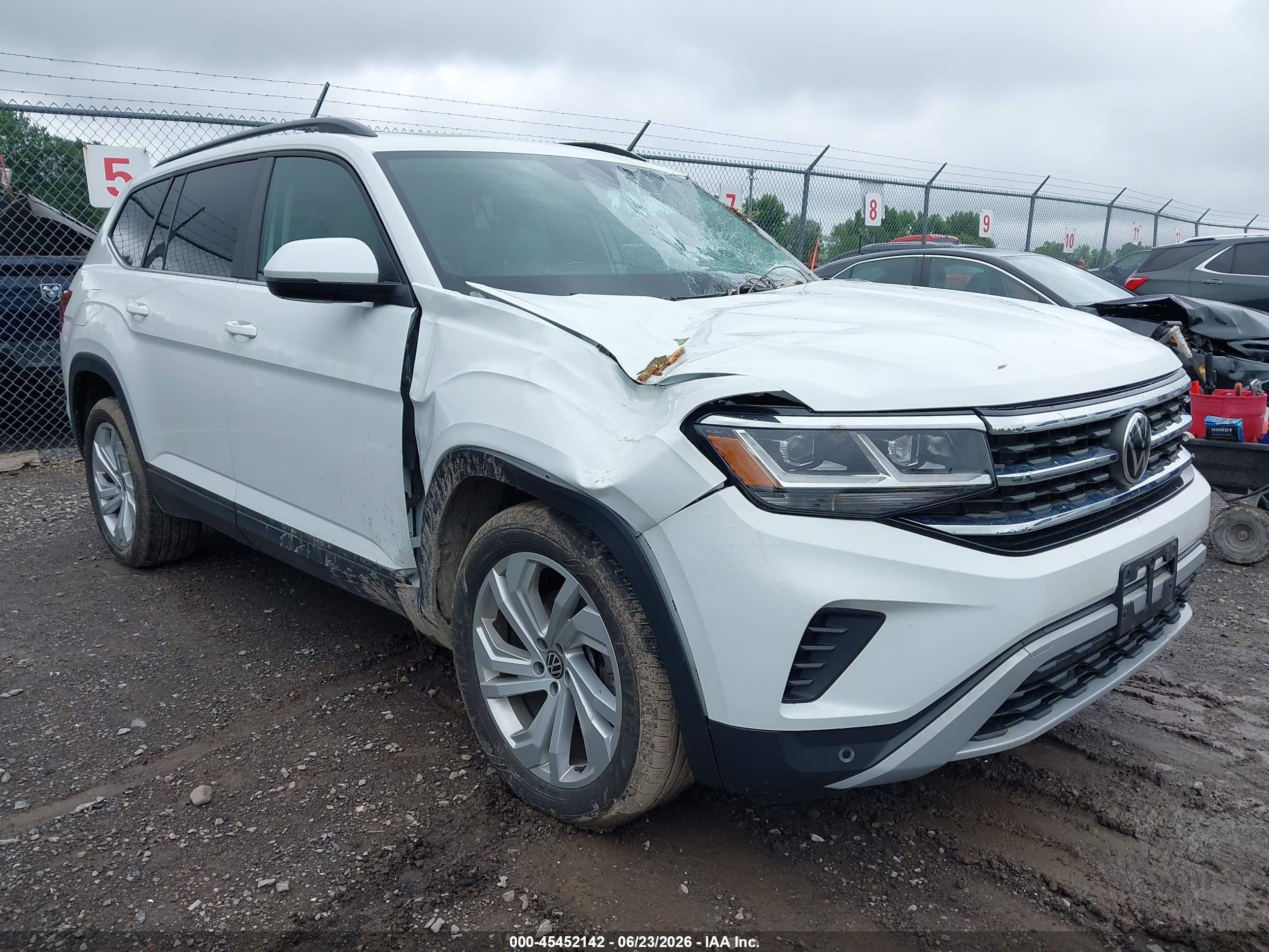 2021 Volkswagen Atlas SE, VIN 1V2KR2CA3MC609438 — Storm