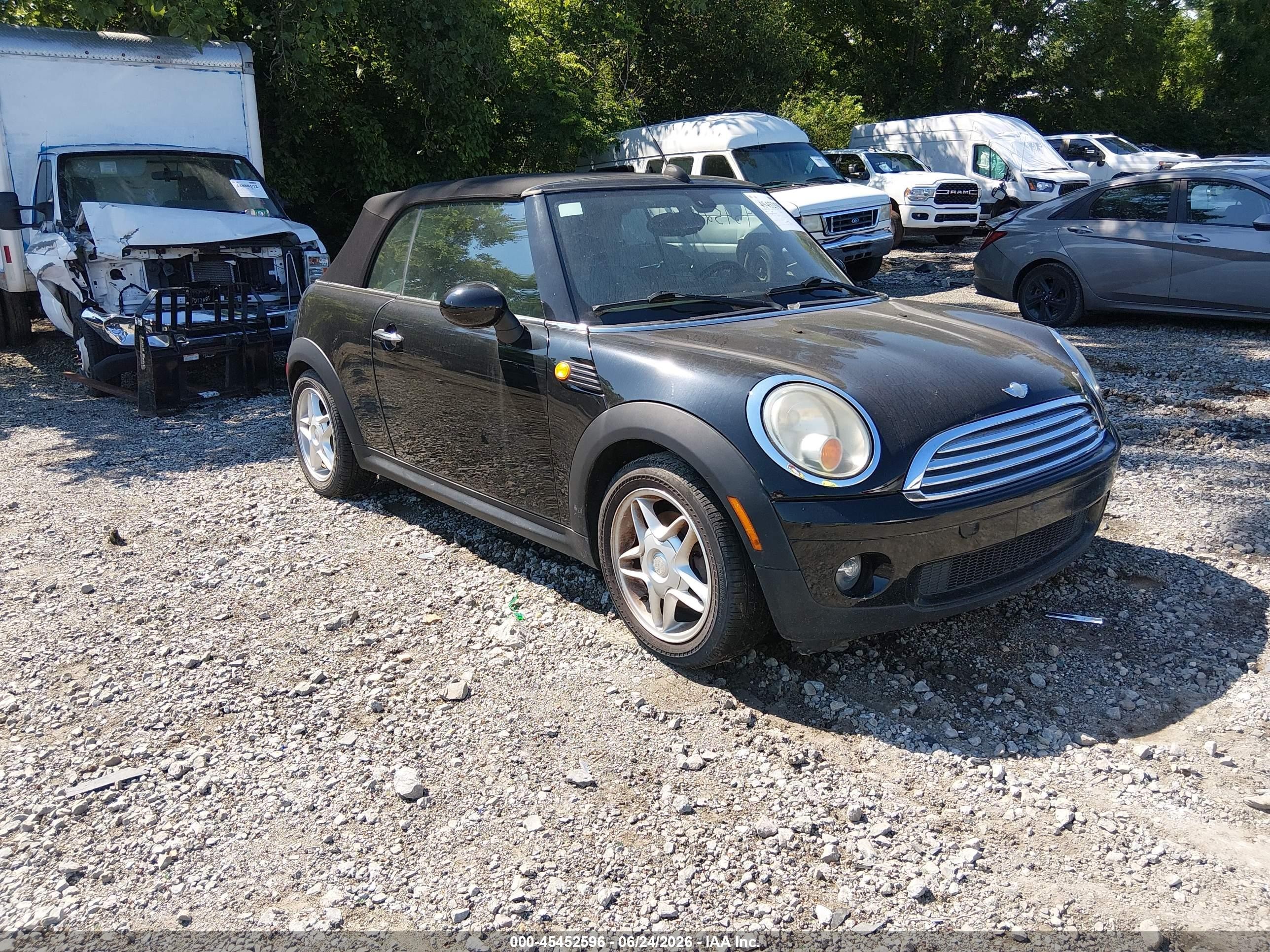 2009 MINI Convertible, VIN WMWMR33519TU95219 — Normal wear