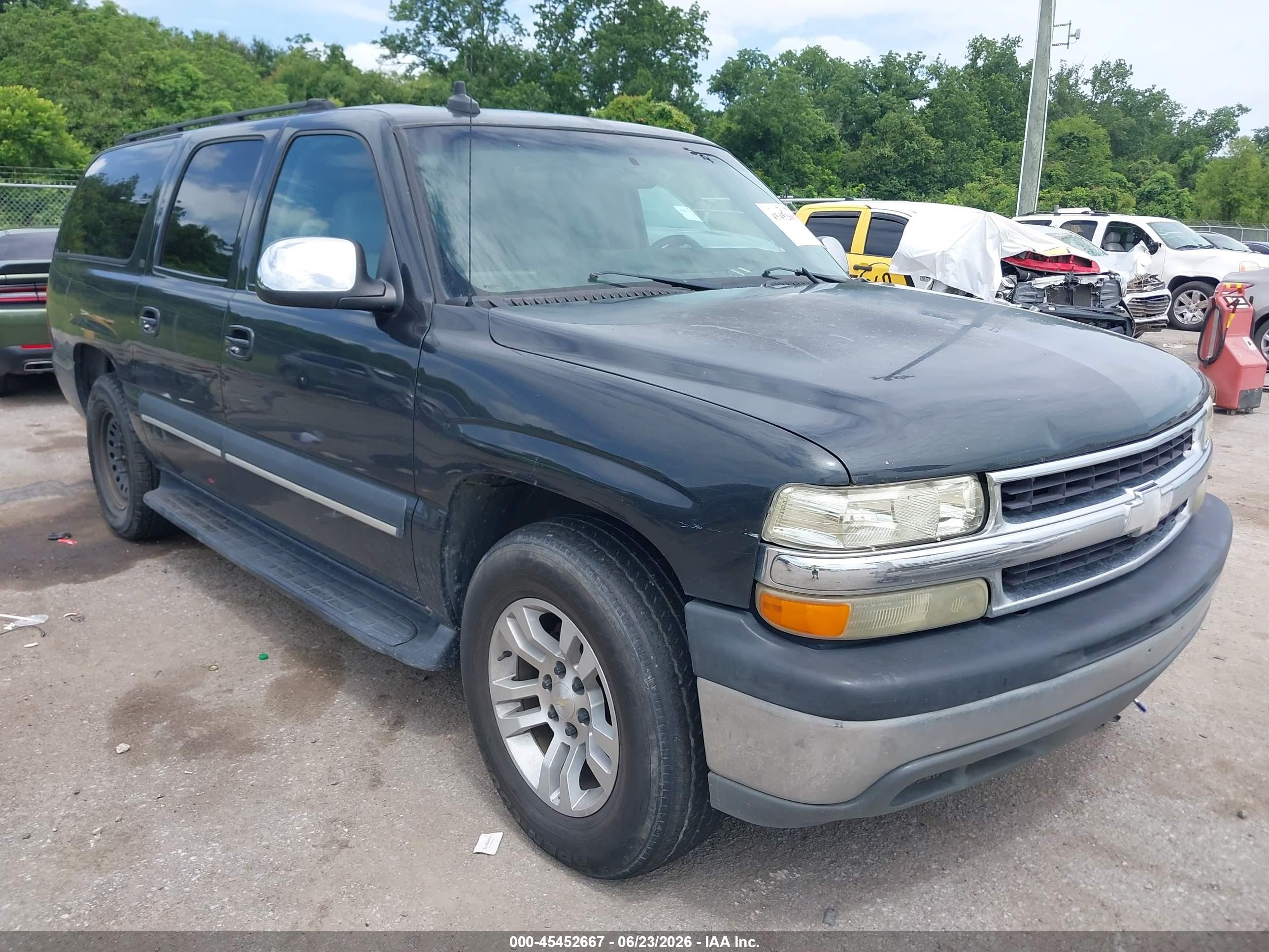 2003 Chevrolet Suburban LT, VIN 3GNEC16Z23G120172 — Rear end
